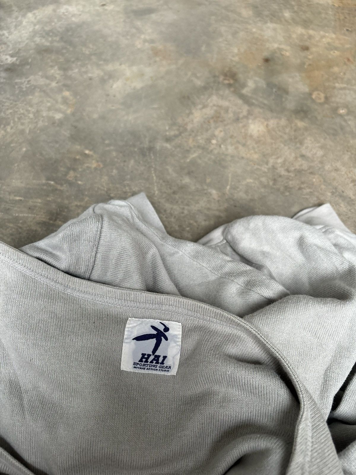 Issey Miyake Hai Sporting Gear Issey Miyake Over Size Style Size ONE SIZE - 5 Thumbnail
