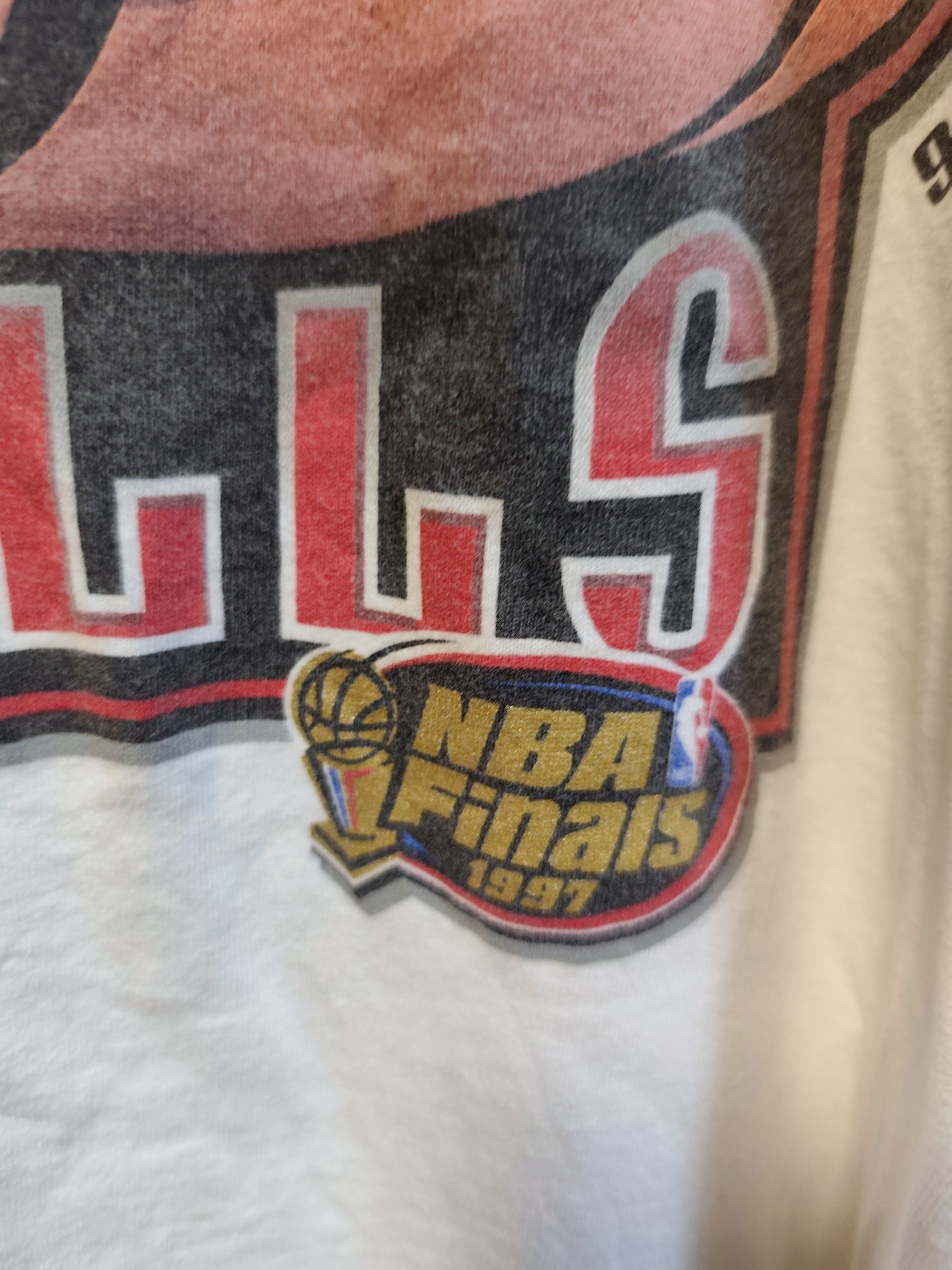 Vintage 90s T Shirt 5 Time Nba Champs Bulls