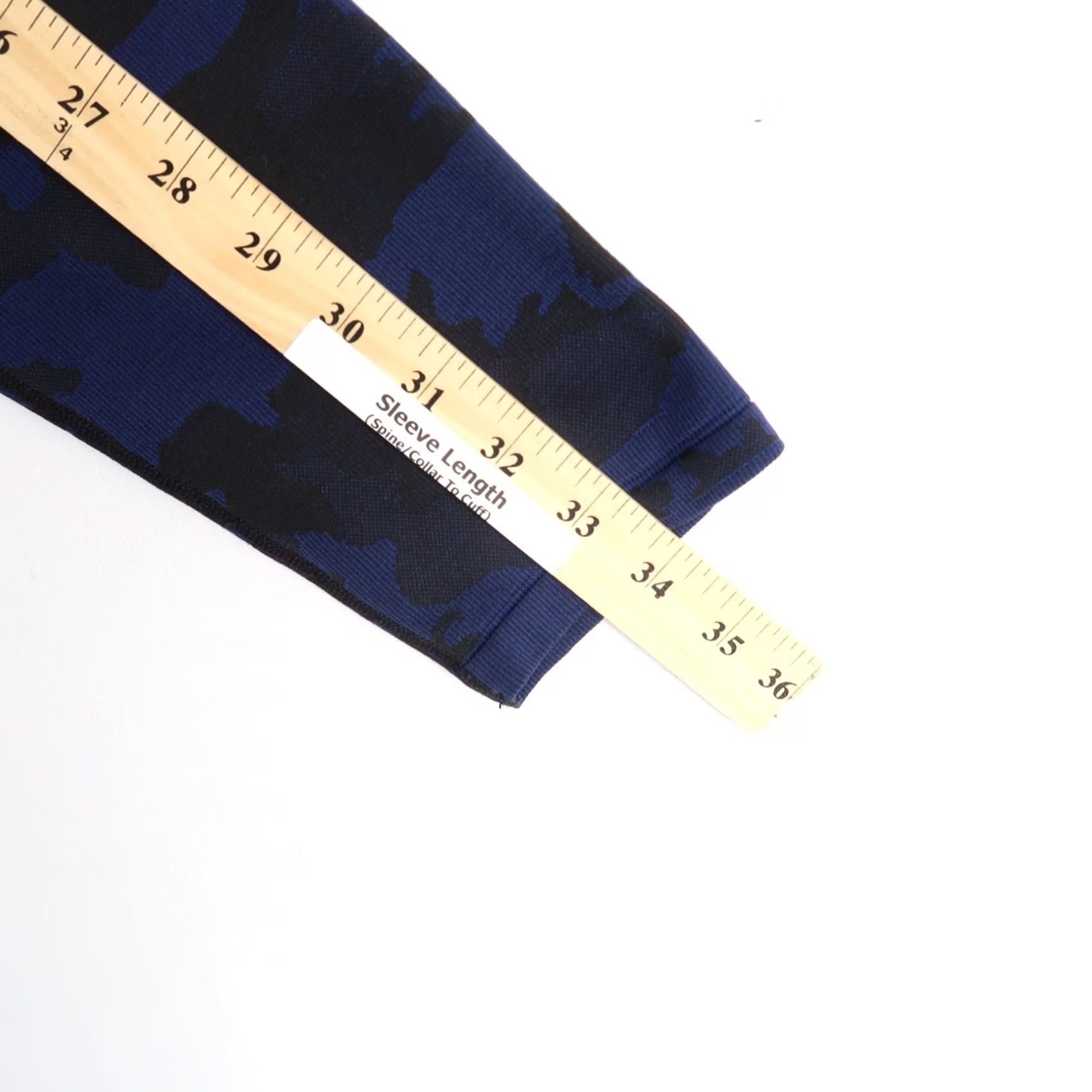 Vintage UNRL Pullover Mens M Blue Camo 1/4 Zip Mock Neck Long Sleeve Activewear Golf Shirt Size US M / EU 48-50 / 2 - 7 Thumbnail