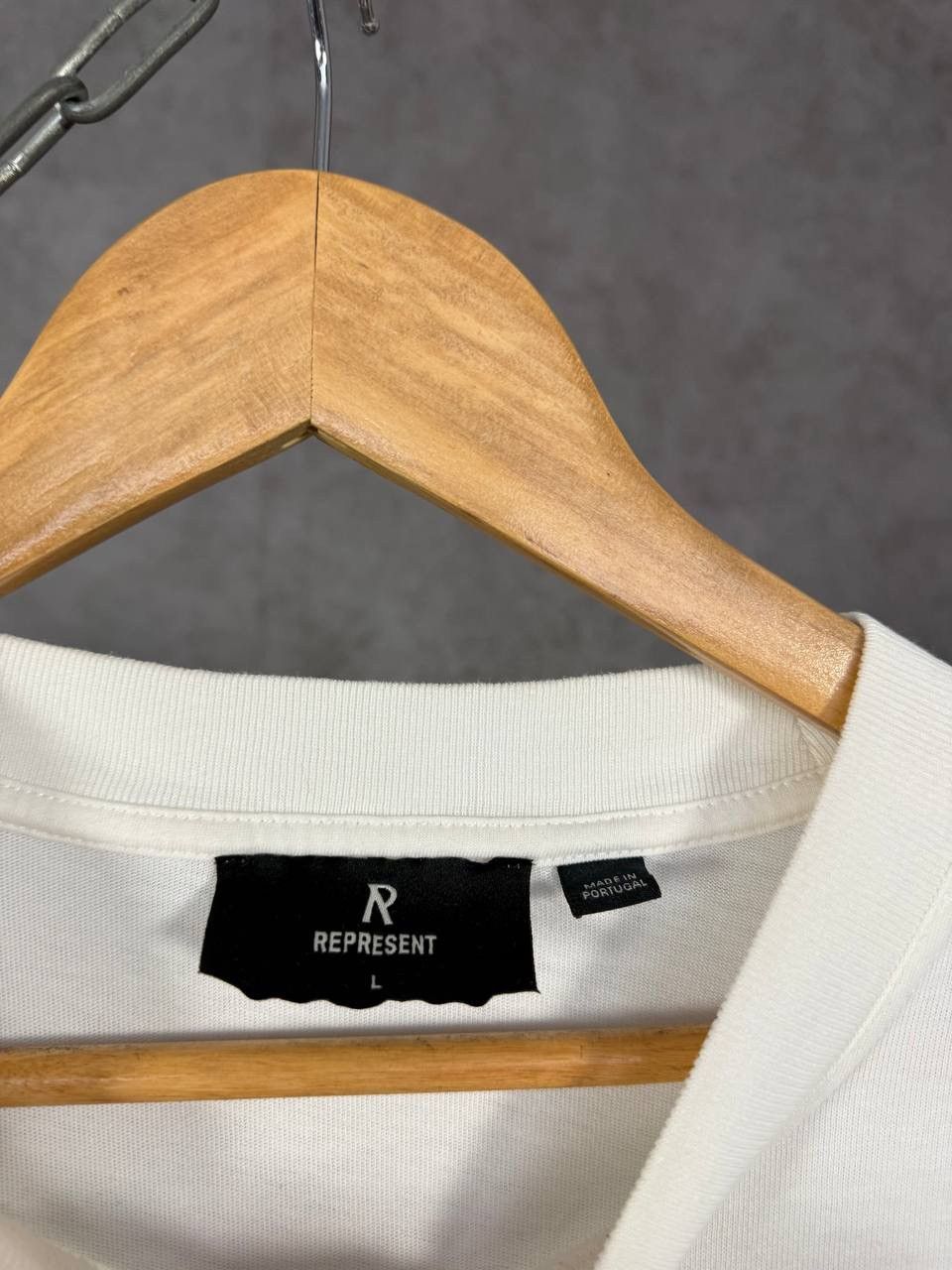 Represent Clo. Represent designer overprinted big logo tee Size US L / EU 52-54 / 3 - 6 Thumbnail