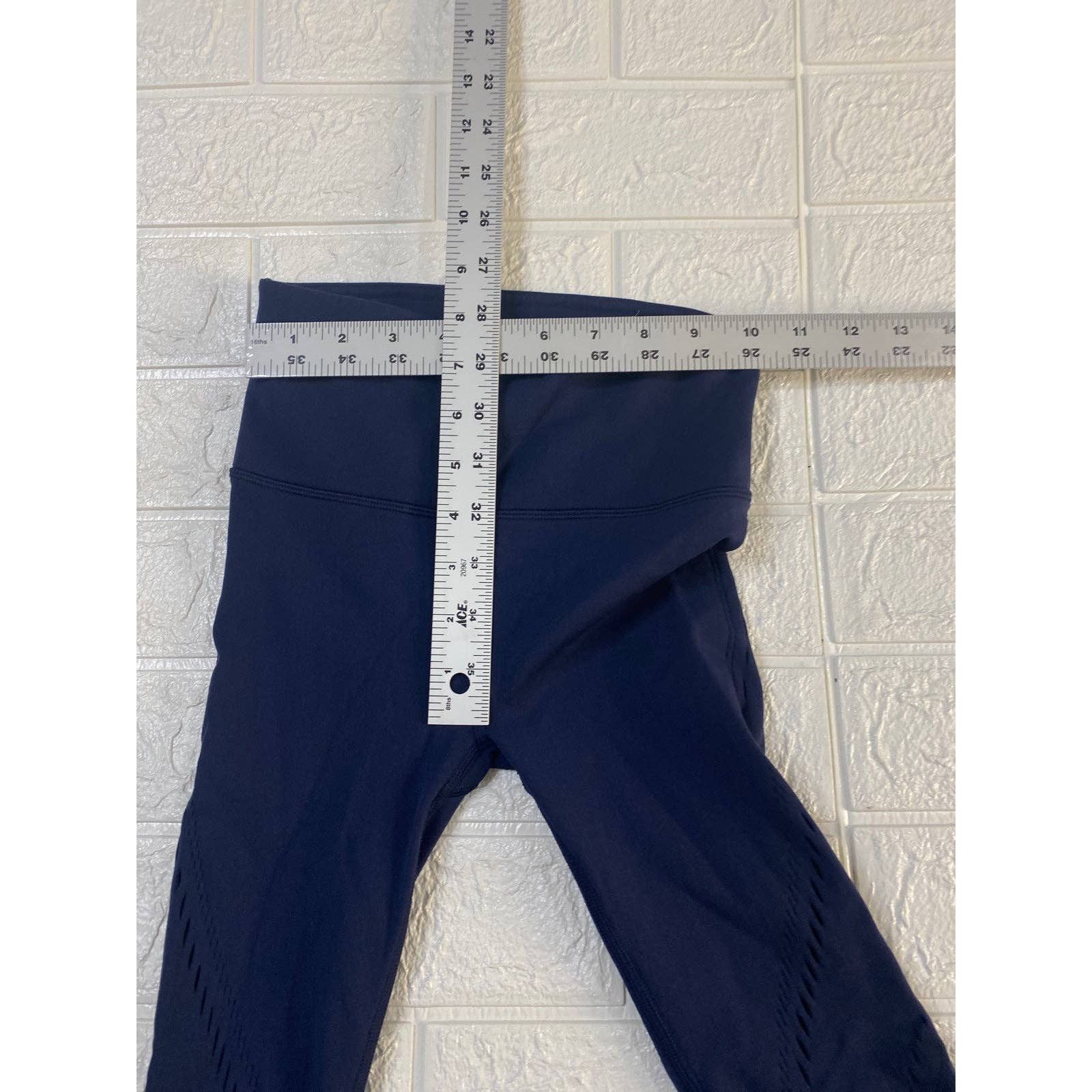 Lululemon lululemon leggings size 4 Size 27" / US 4 / IT 40 - 6 Thumbnail