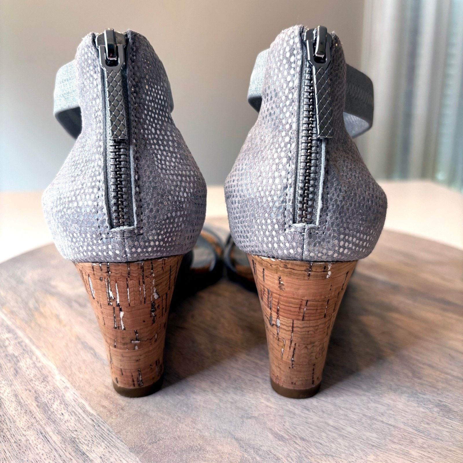 Donald Pliner Donald J Pliner Jemi Silve Wedge Sandals 8.5 Cork Heels Size US 8.5 / IT 38.5 - 7 Thumbnail