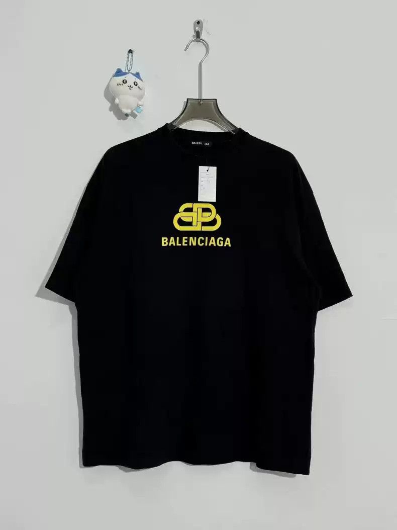 Balenciaga Balenciaga yellow buckle short sleeved Size US L / EU 52-54 / 3 - 1 Thumbnail
