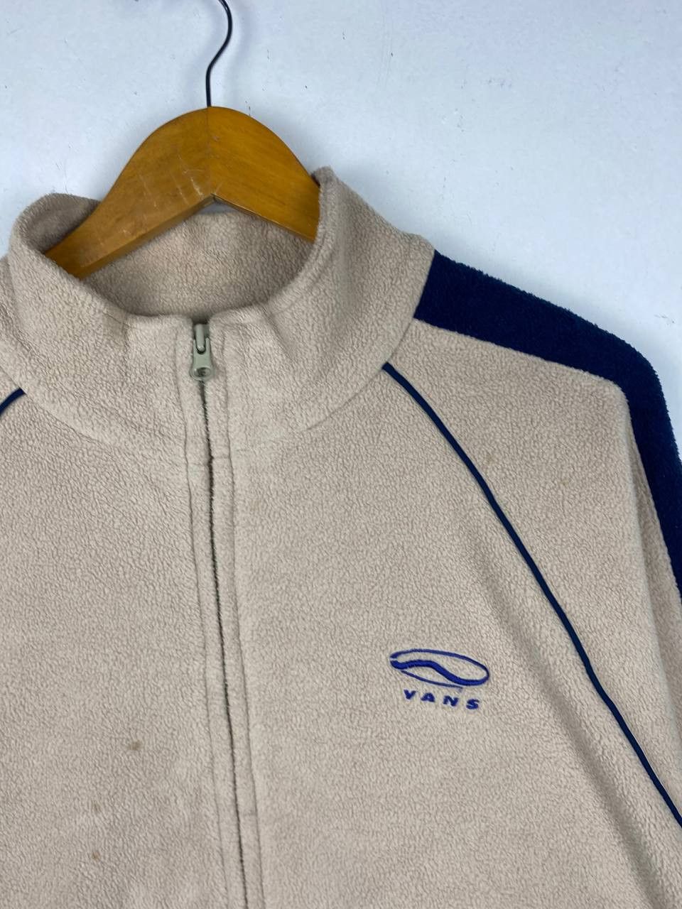 Vans vintage vans velvet sweater nice design Size US M / EU 48-50 / 2 - 2 Thumbnail