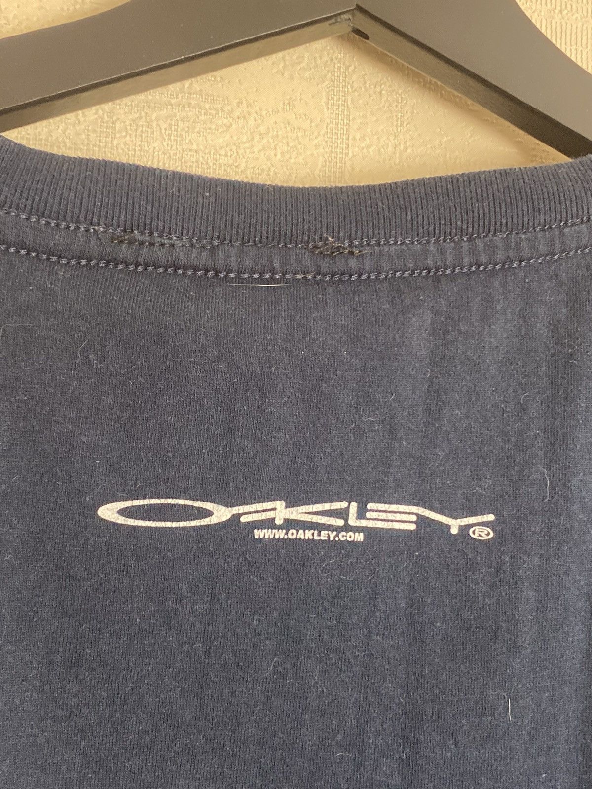 Vintage OAKLEY 00s Software Vintage Center Logo “SURF” T-Shirt