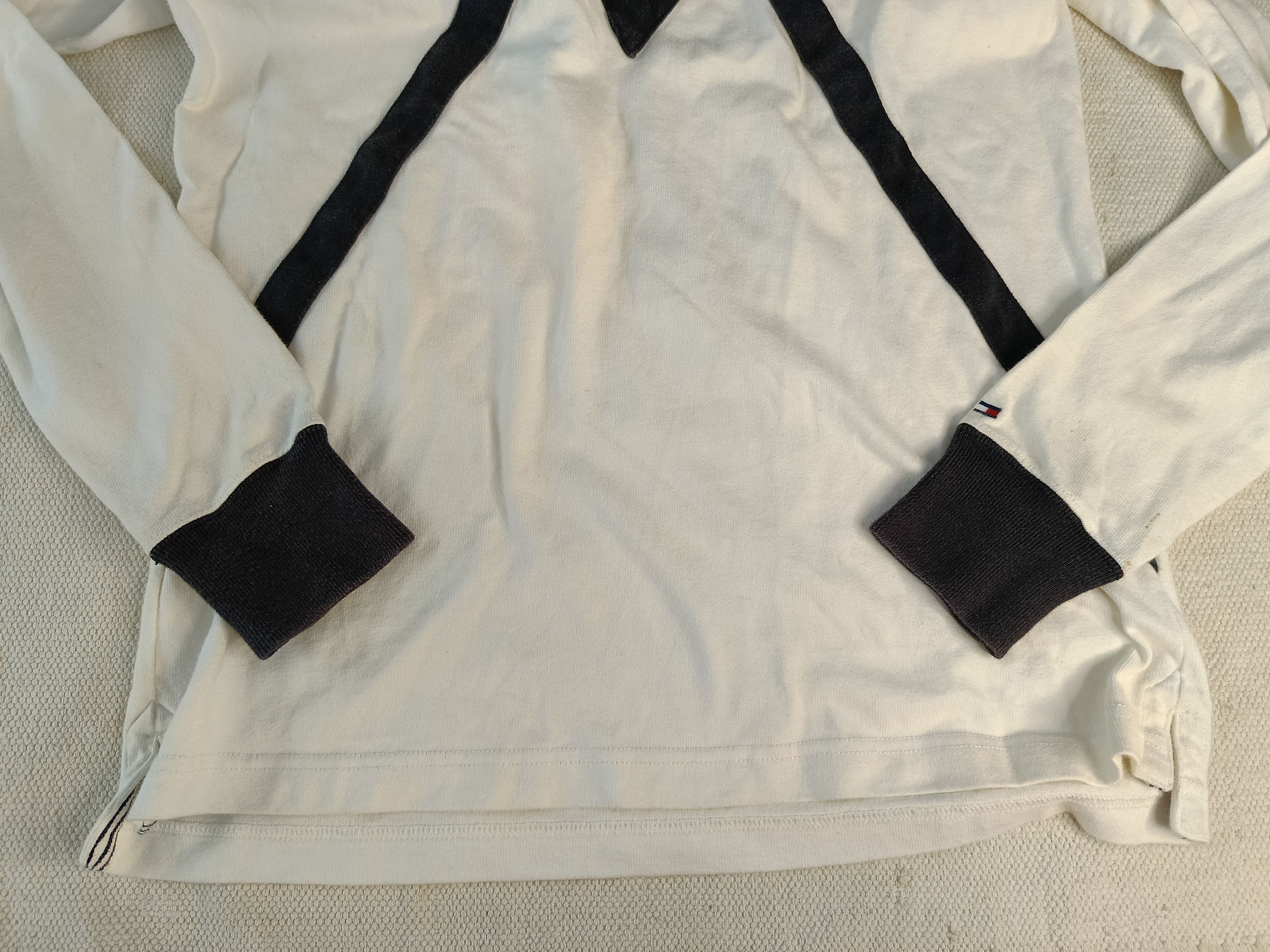 Tommy Hilfiger Tommy Hilfiger rugby polo long sleeve tshirt 90s vintage Size US M / EU 48-50 / 2 - 11 Thumbnail