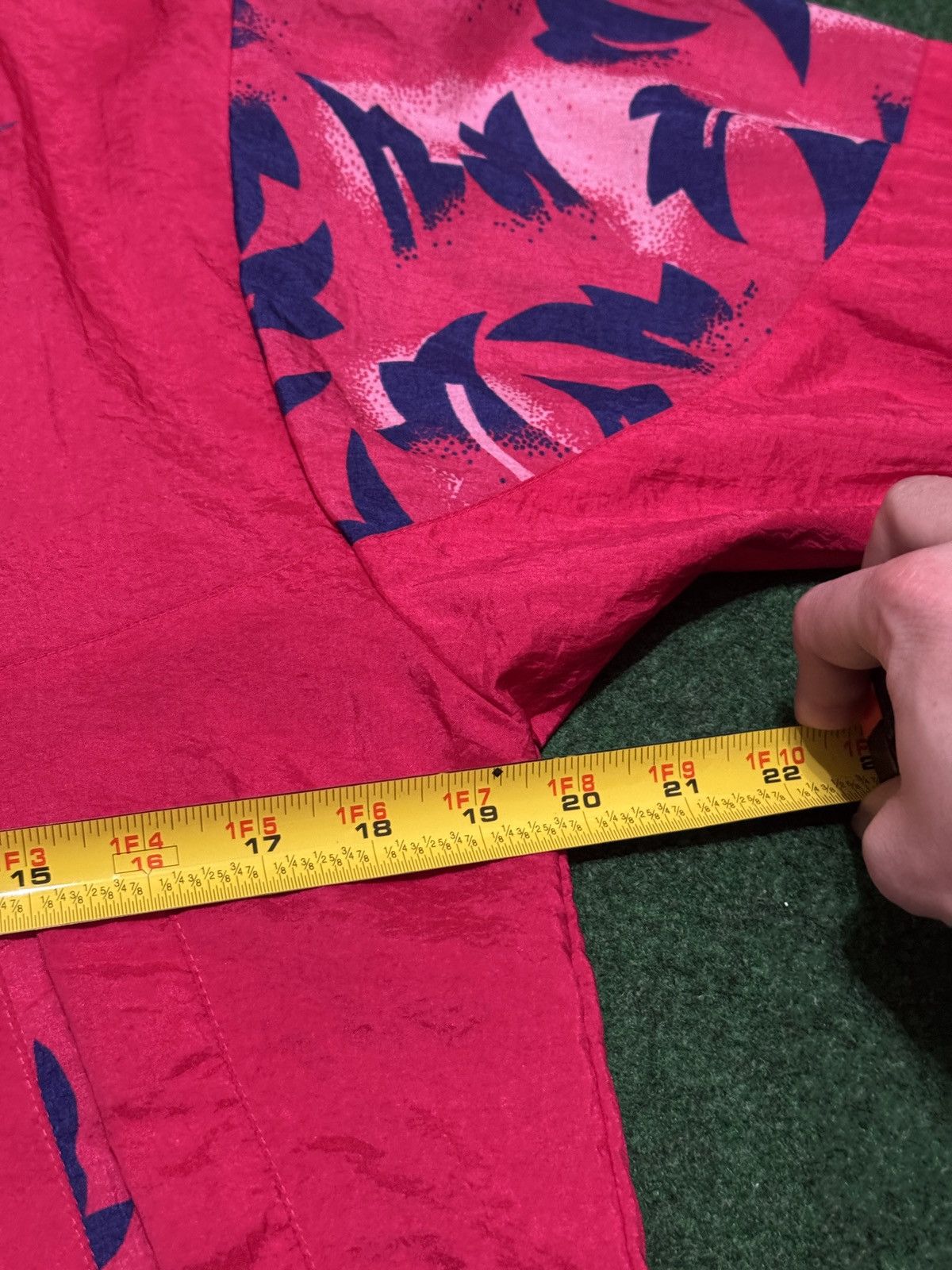 Nike Vintage Nike Gray Tag 80s 90s Hip Hop Neon Pink Small Jacket Size S / US 4 / IT 40 - 7 Thumbnail
