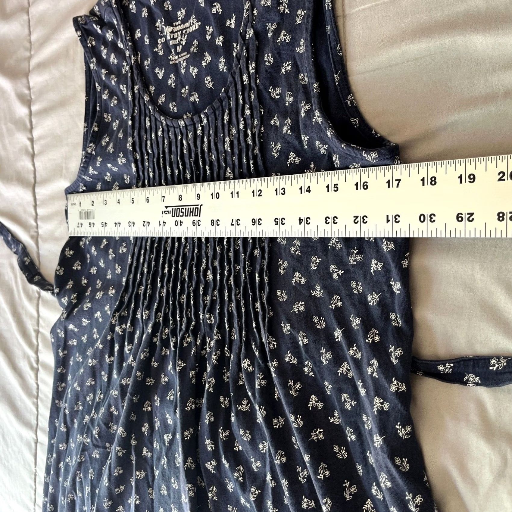 Vintage The Vermont Country Store Women Pintuck Floral Sleeveless Midi Dress M Navy Blue Floral Sleeveless Midi Dress Womens Size M / US 6-8 / IT 42-44 - 4 Thumbnail