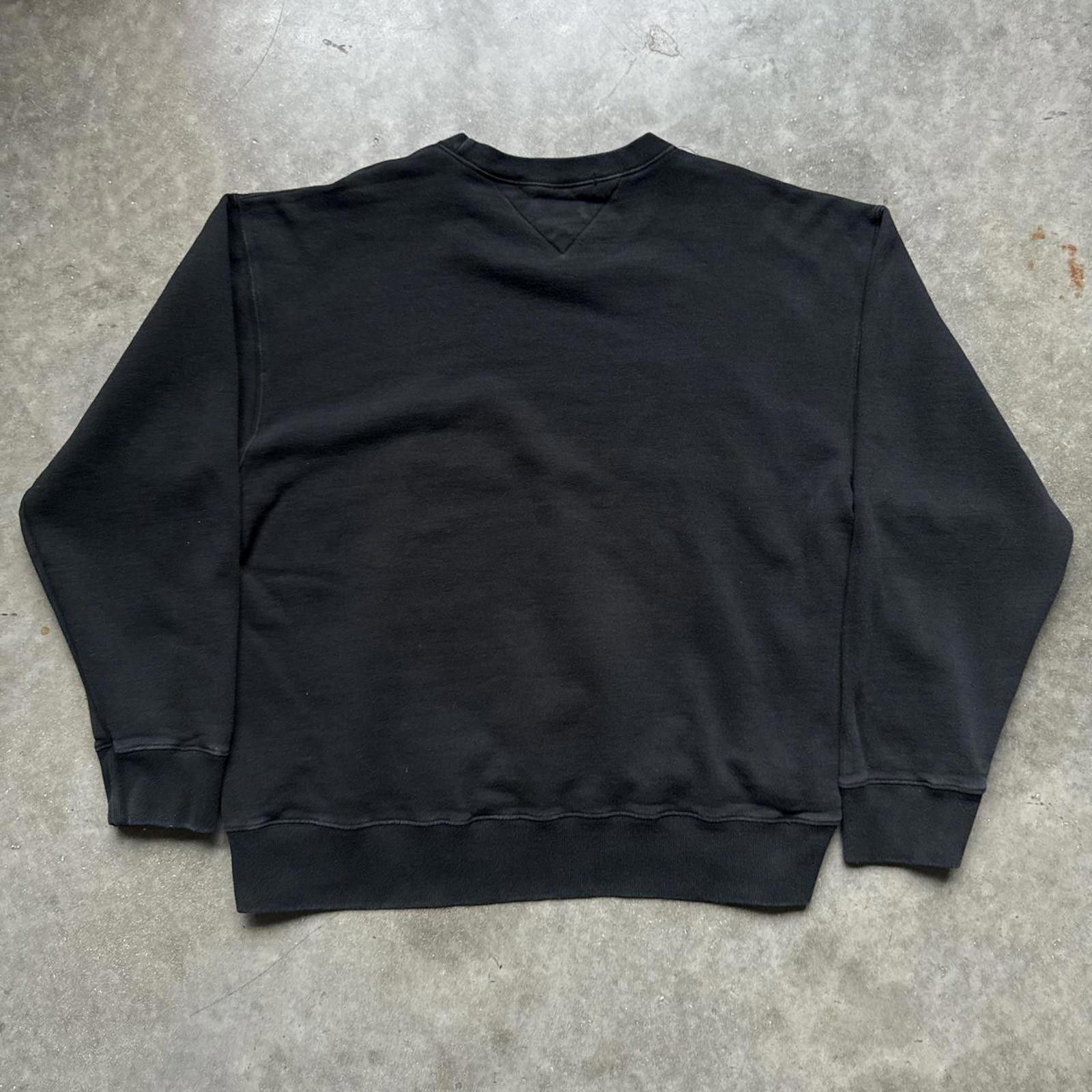 Tommy Hilfiger Tommy Hilfiger Black Faded Classic Crewneck Sweatshirt Size US L / EU 52-54 / 3 - 2 Thumbnail