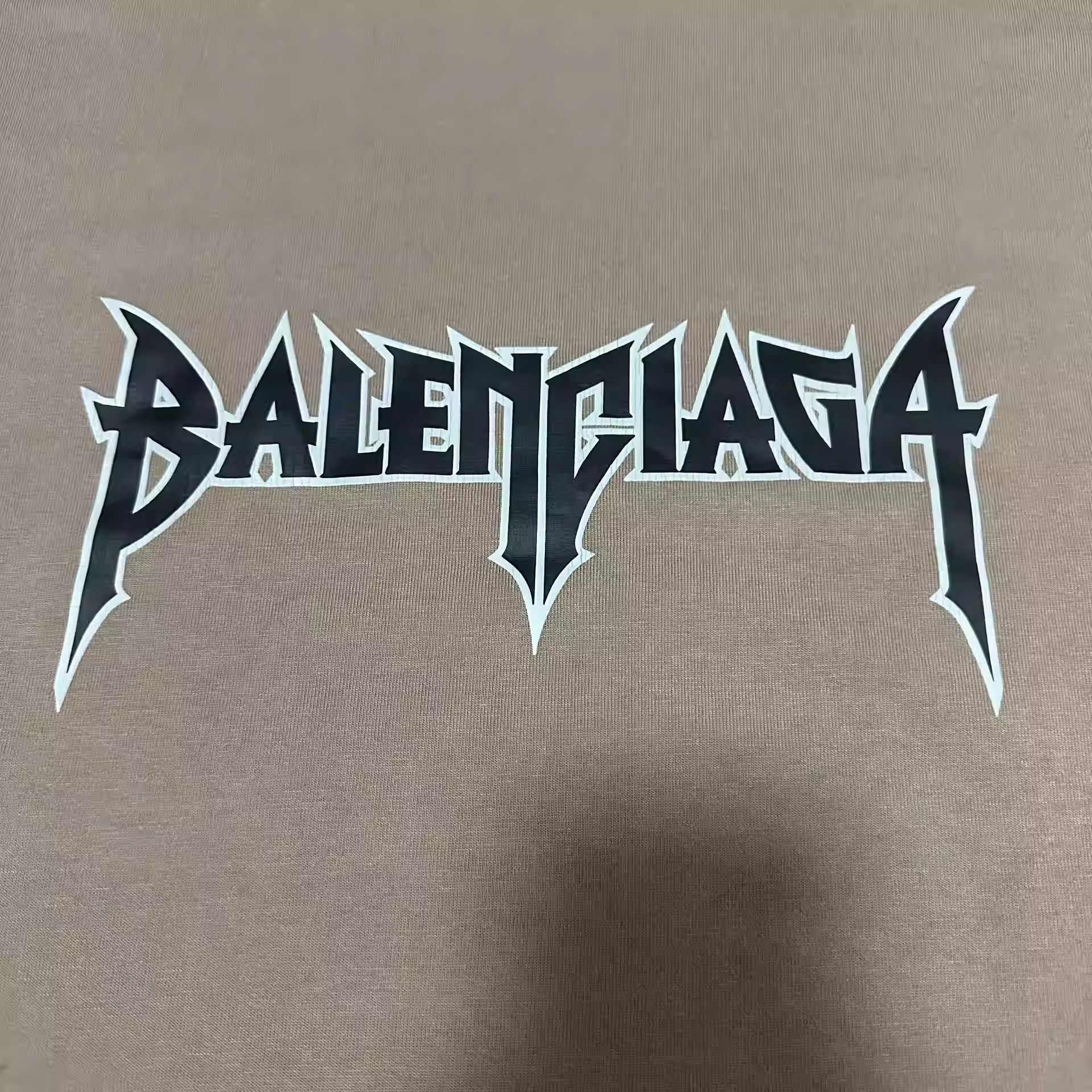 Balenciaga Balenciaga Short Sleeve Burst Size US L / EU 52-54 / 3 - 4 Thumbnail
