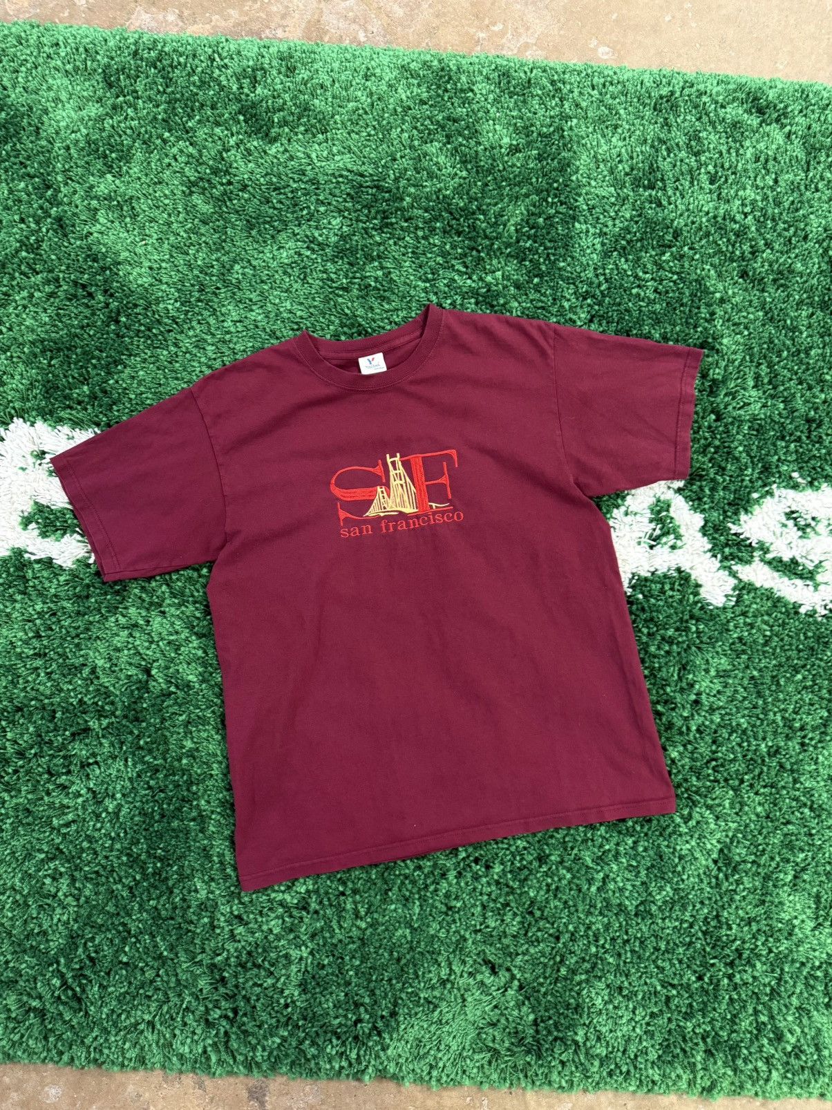 Vintage San Francisco Embroidered City Tee Burgundy 90s Y2k Large Size US L / EU 52-54 / 3 - 2 Thumbnail