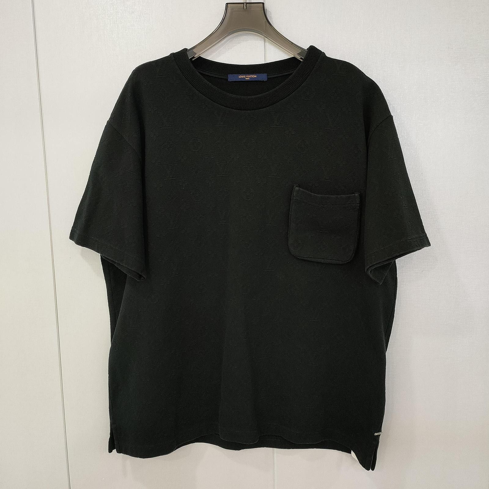 Louis Vuitton Louis Vuitton Monogram Pocket T-Shirt Size L Size US L / EU 52-54 / 3 - 1 Thumbnail