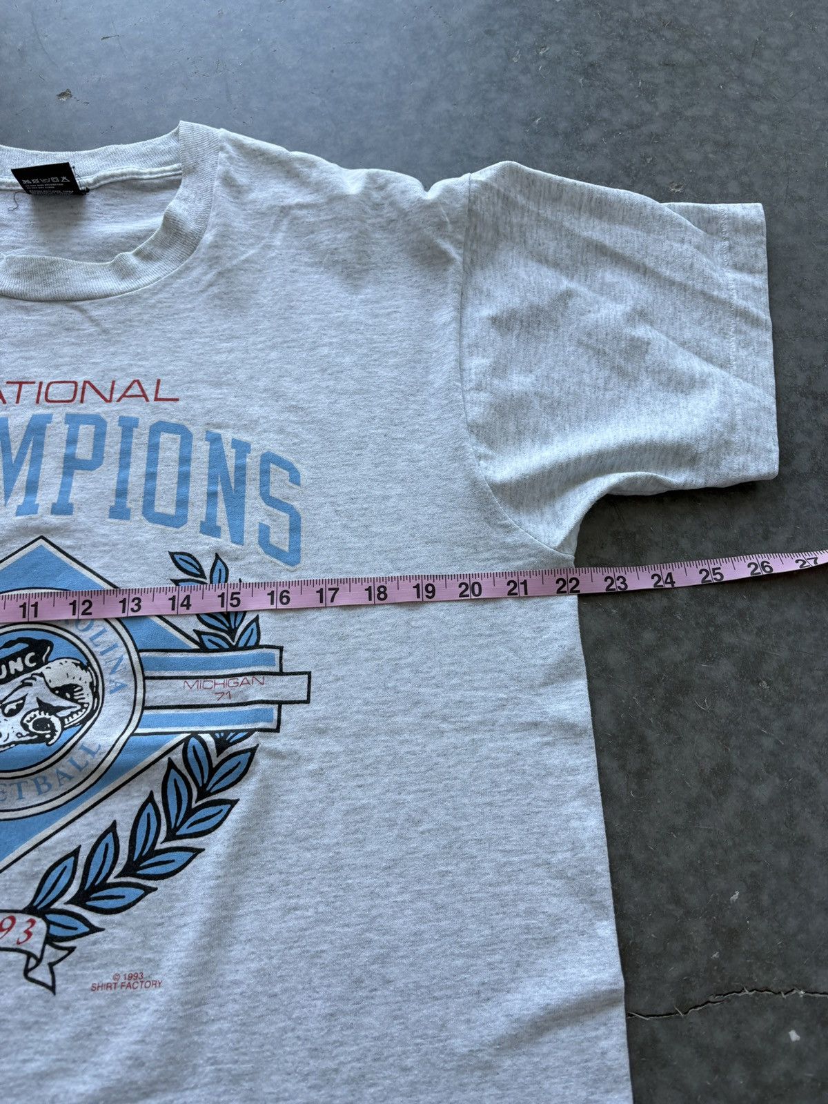 Vintage Vintage 90s UNC Tarheels Basketball Tee Screen Stars Best Size US XL / EU 56 / 4 - 5 Thumbnail