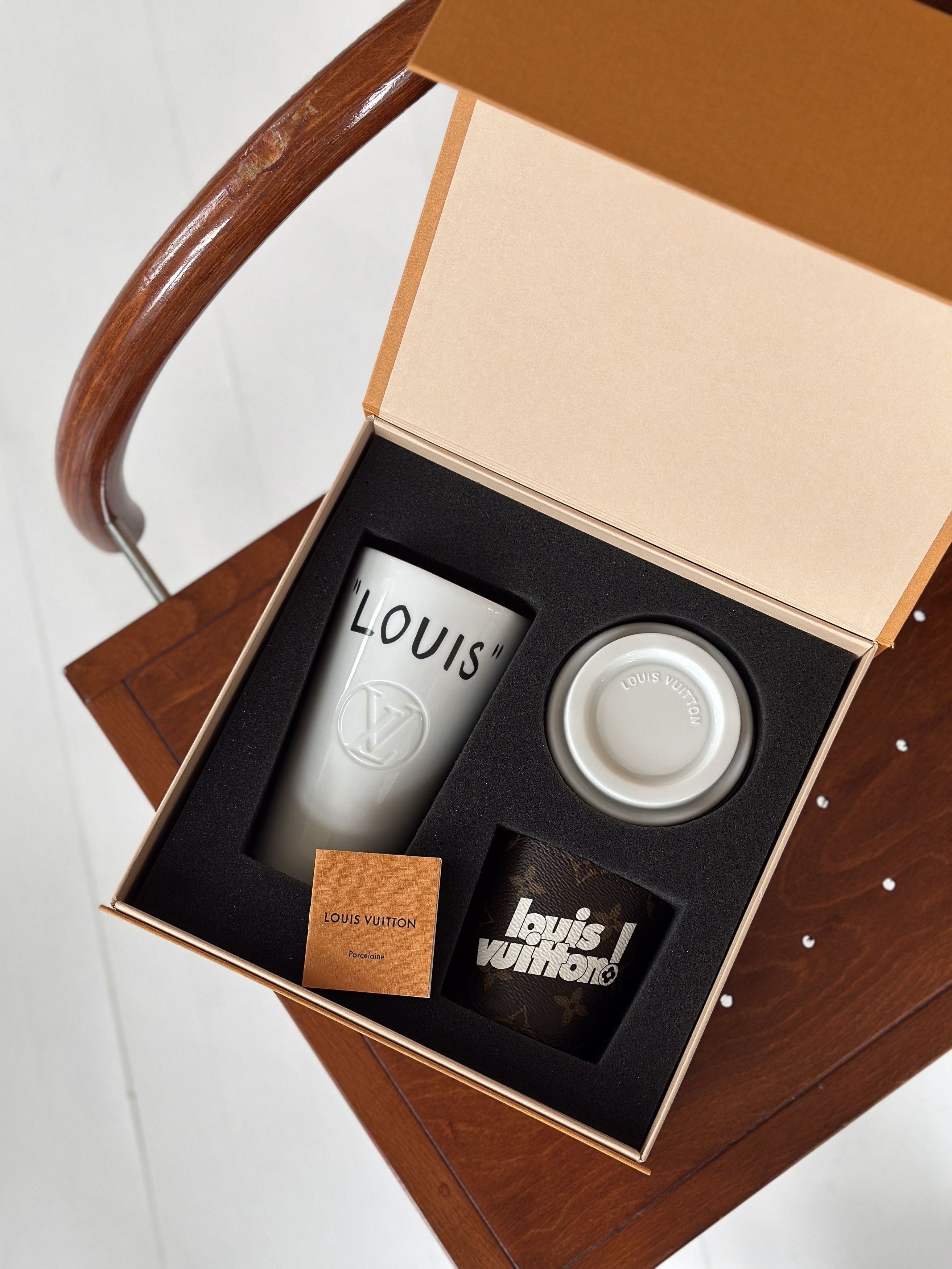 Louis Vuitton Monogram Tumbler Cup Ceramic - GL0838 - New Size ONE SIZE - 1 Thumbnail