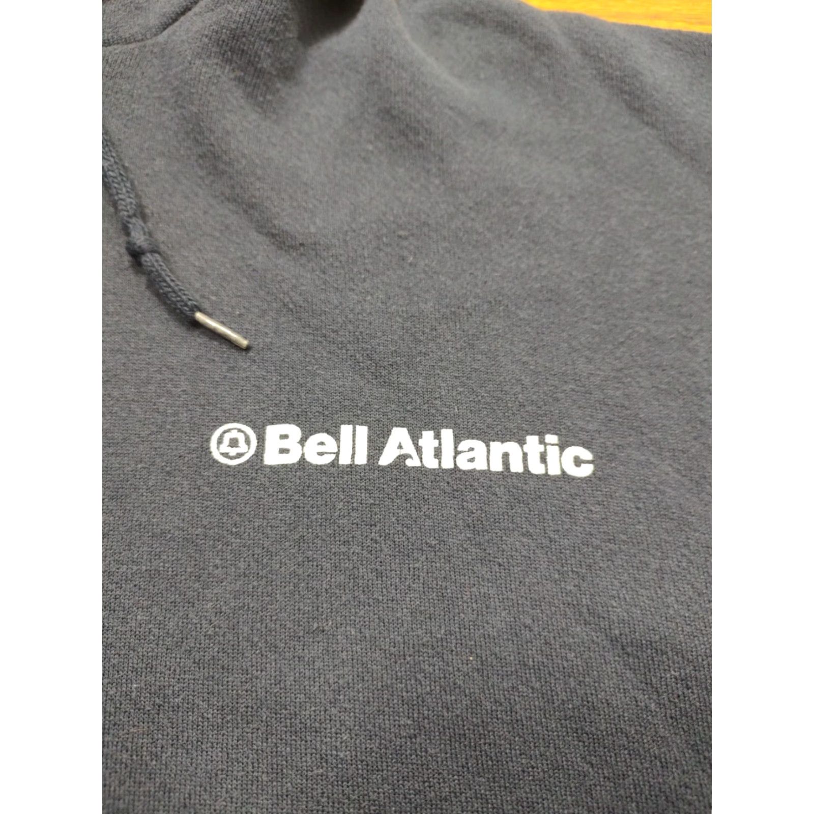 Vintage VINTAGE Discus Bell Atlantic Employee Hoodie Sweatshirt 2XL Navy Blue Tech 80s 90s Men Pullover Crew Neck Drawstring Size US XXL / EU 58 / 5 - 5 Thumbnail