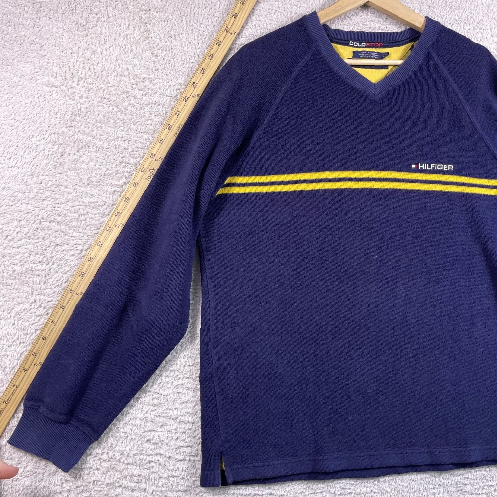 Tommy Hilfiger VINTAGE Tommy Hilfiger Sweater Mens L Striped Yellow Navy V-Neck Knit Pullover 90s Grunge USA Size US L / EU 52-54 / 3 - 6 Thumbnail