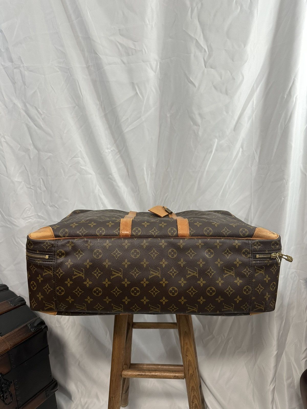 Louis Vuitton Louis Vuitton Luggage Size ONE SIZE - 11 Thumbnail