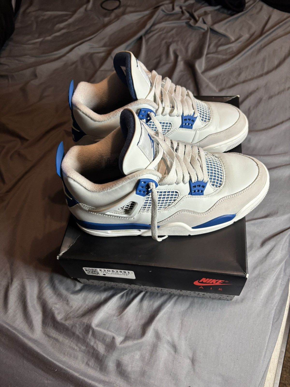Jordan Brand Jordan 4 military blue Size US 9.5 / EU 42-43 - 2 Thumbnail