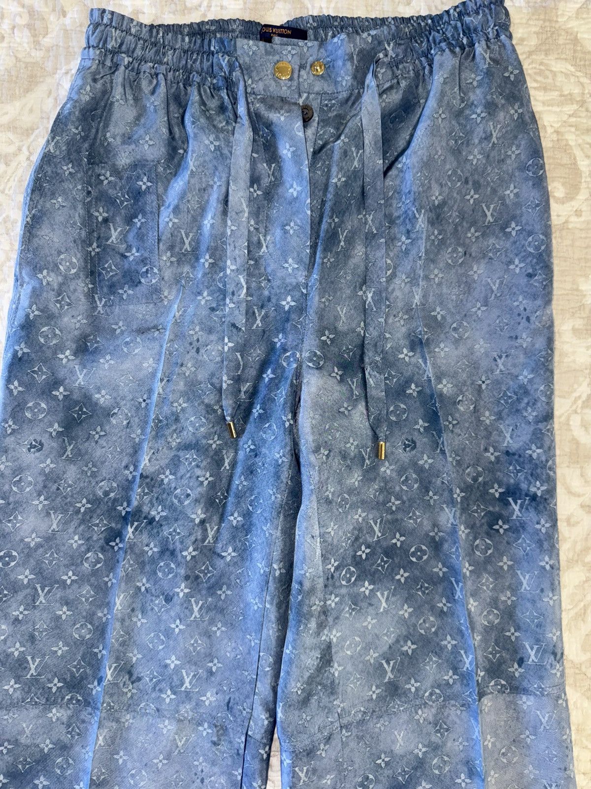 Louis Vuitton Louis Vuitton SS21 Washed Silk Monogram, IT38 Size 26" / US 2 / IT 38 - 11 Thumbnail