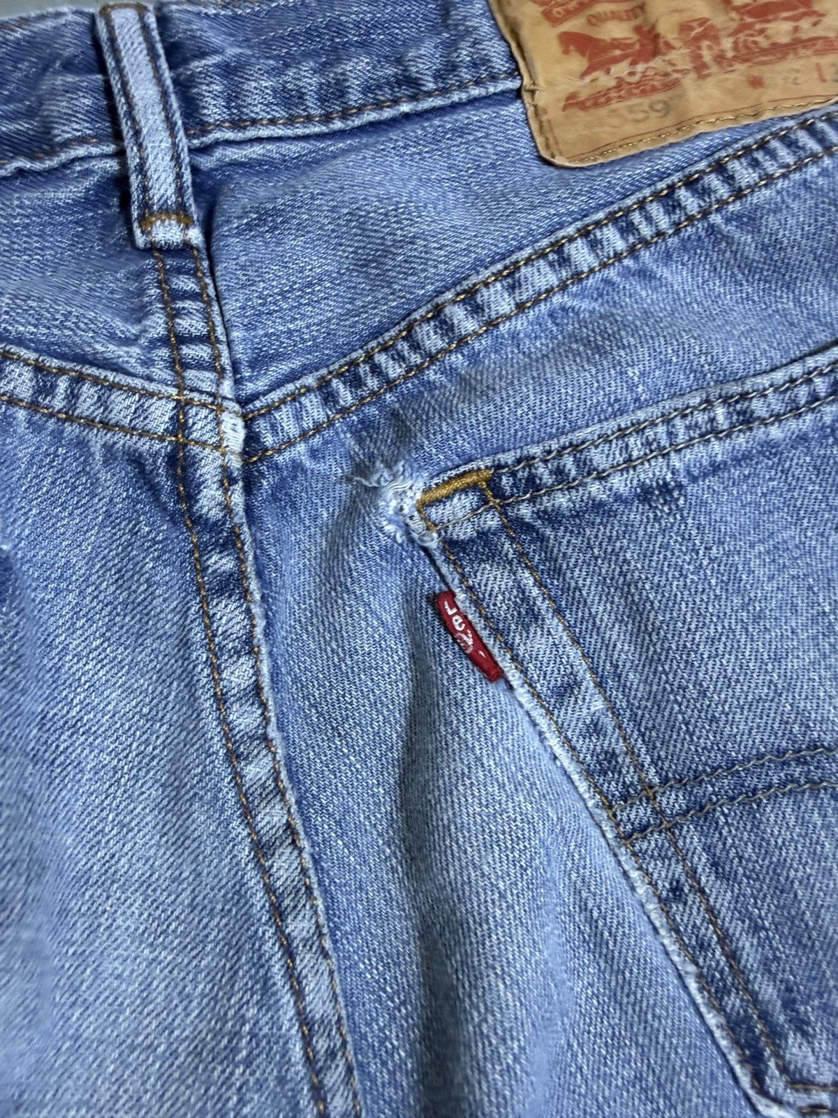 Levi's Vintage Distressed Levi’s 559 denim jeans Size US 32 / EU 48 - 8 Thumbnail