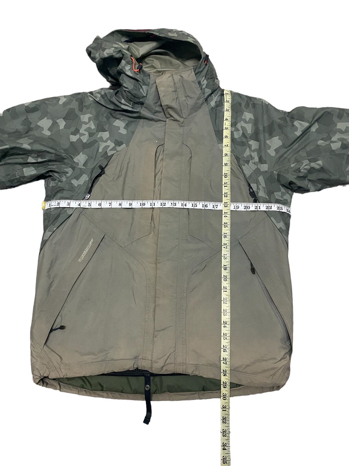 Nike Nike Acg camo outdoor jacket Size US L / EU 52-54 / 3 - 6 Thumbnail