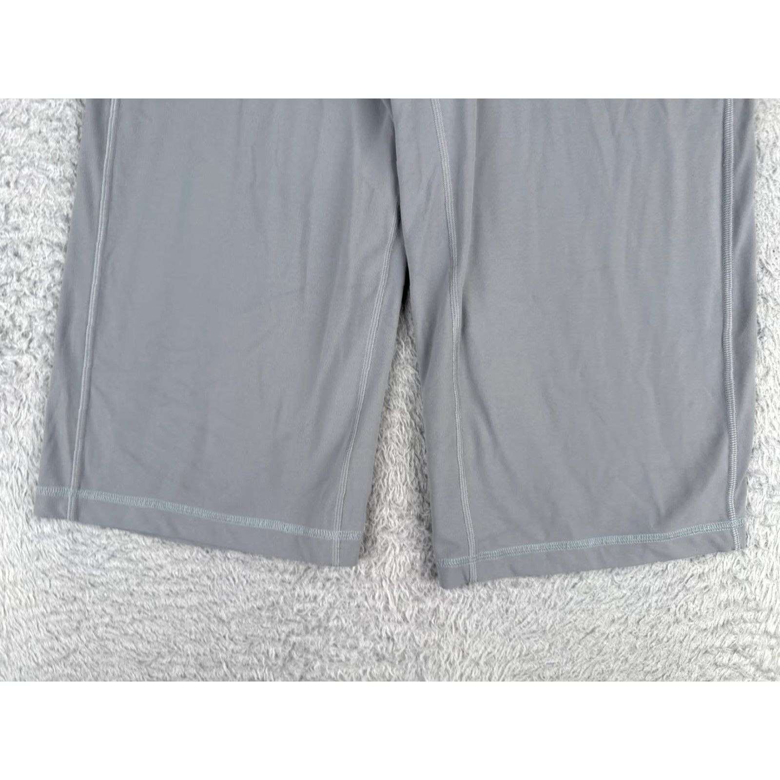Lululemon Lululemon Align Pants Women 6 Gray Wide-Leg Crop Nulu Yoga Pockets Zip Pocket Regular Size Type: Pants (6) Women’s Gray */* Size 28" / US 6 / IT 42 - 2 Thumbnail