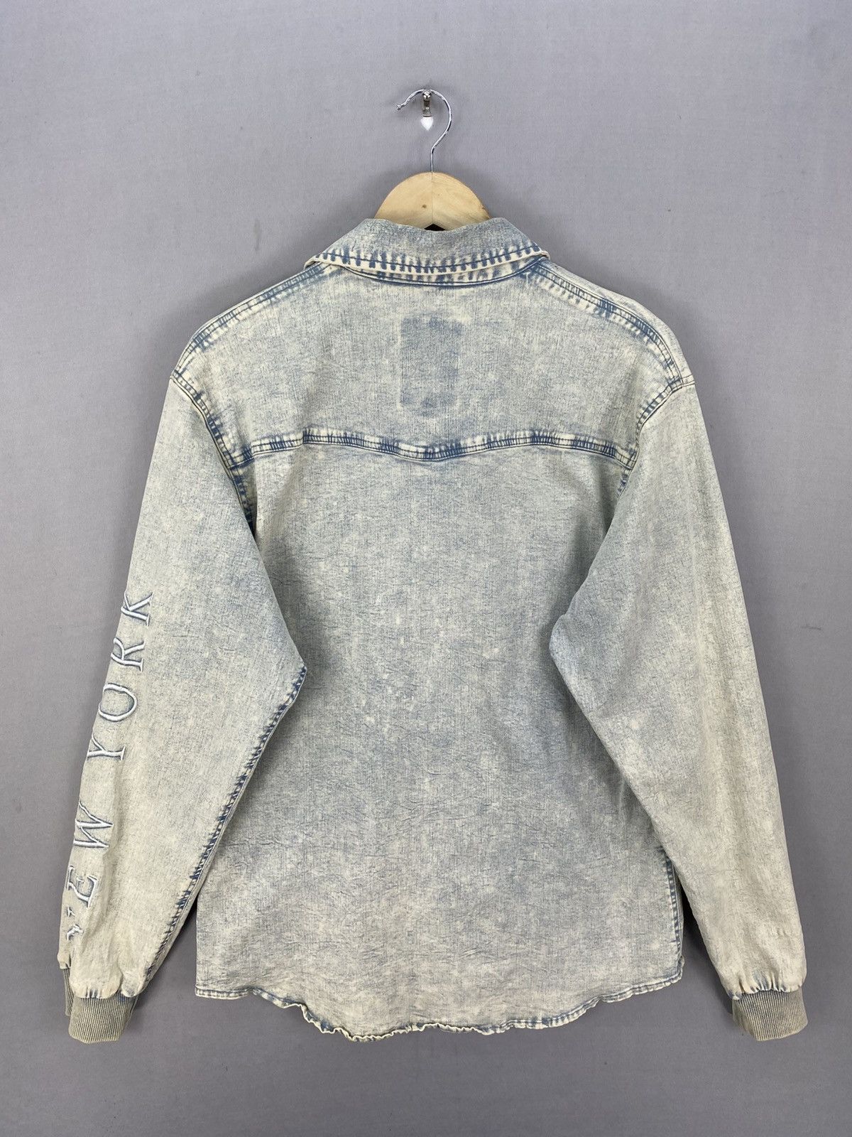 Karl Kani Karl Kani Acid Wash Shirts Button Up Jacket Size US M / EU 48-50 / 2 - 4 Thumbnail