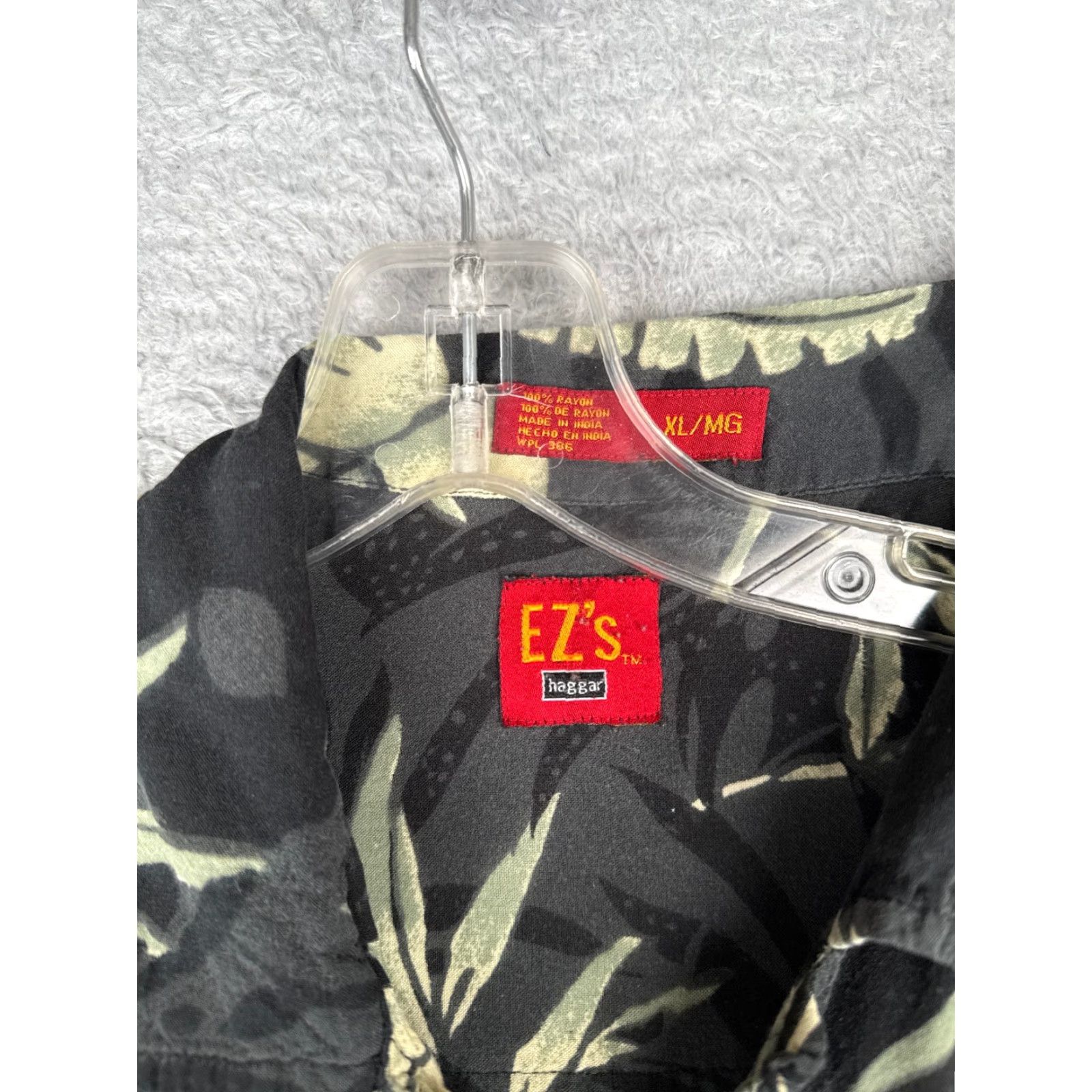 Haggar Haggar Shirt Men Extra Large Black Green Floral Hawaiian Floral 100% Rayon Size US XL / EU 56 / 4 - 7 Thumbnail