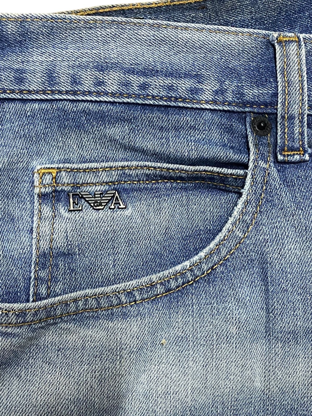 Emporio Armani × Our Legacy Vintage Emporio Armani Faded Wash Distressed Jeans Size US 37 - 8 Thumbnail
