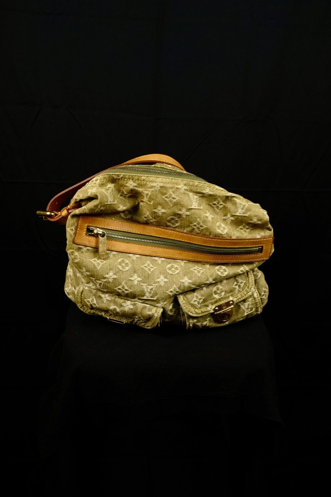 Louis Vuitton Louis Vuitton Denim Baggy Shoulder Handbag Green Size ONE SIZE - 1 Thumbnail