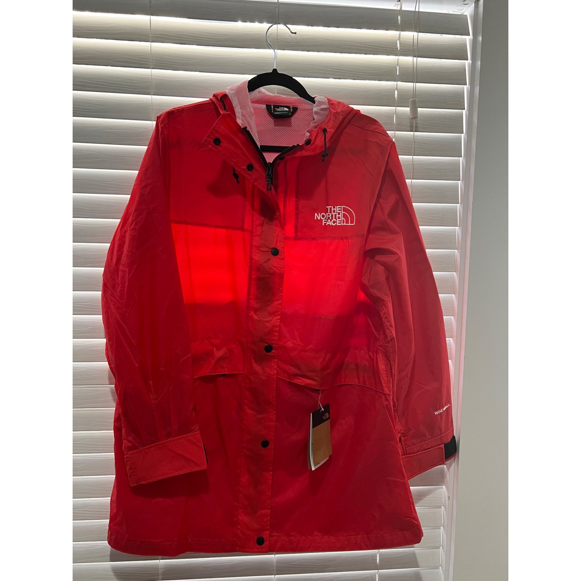 NWT The North Face buy Windwall Red Lightweight Jacket