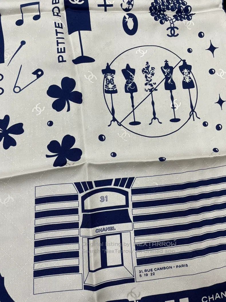 Chanel Chanel Blue printed silk scarf Size ONE SIZE - 2 Thumbnail