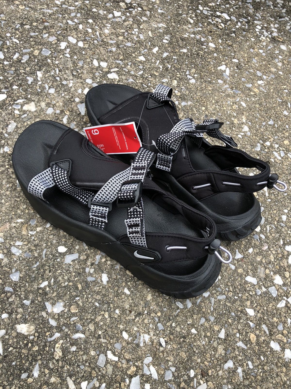 NIKE ONEONTA NEW WITH TAG!!