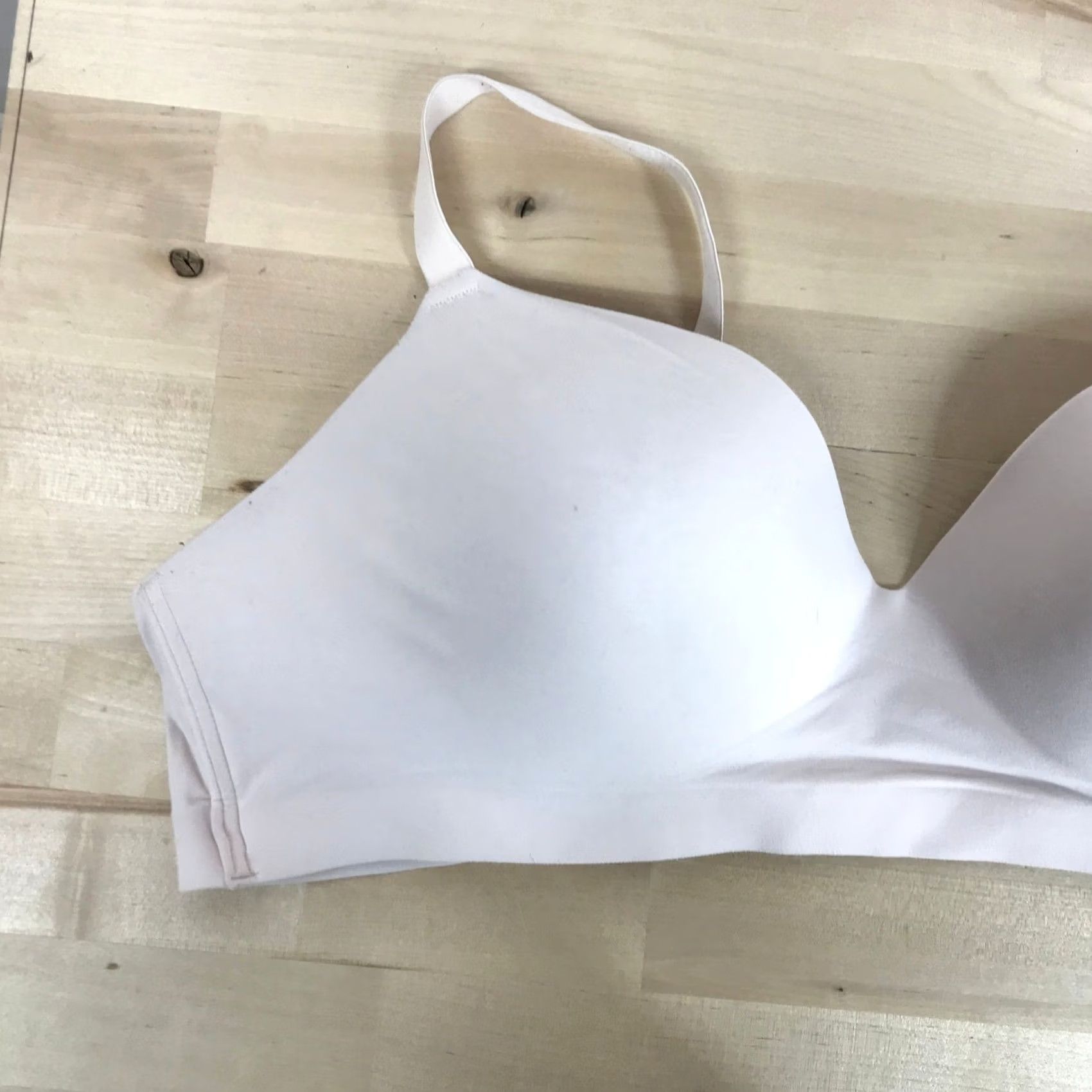 Vintage Soma Enbliss Wireless Bra White Seamless Lightly Lined 42C 79984 Size ONE SIZE - 2 Thumbnail