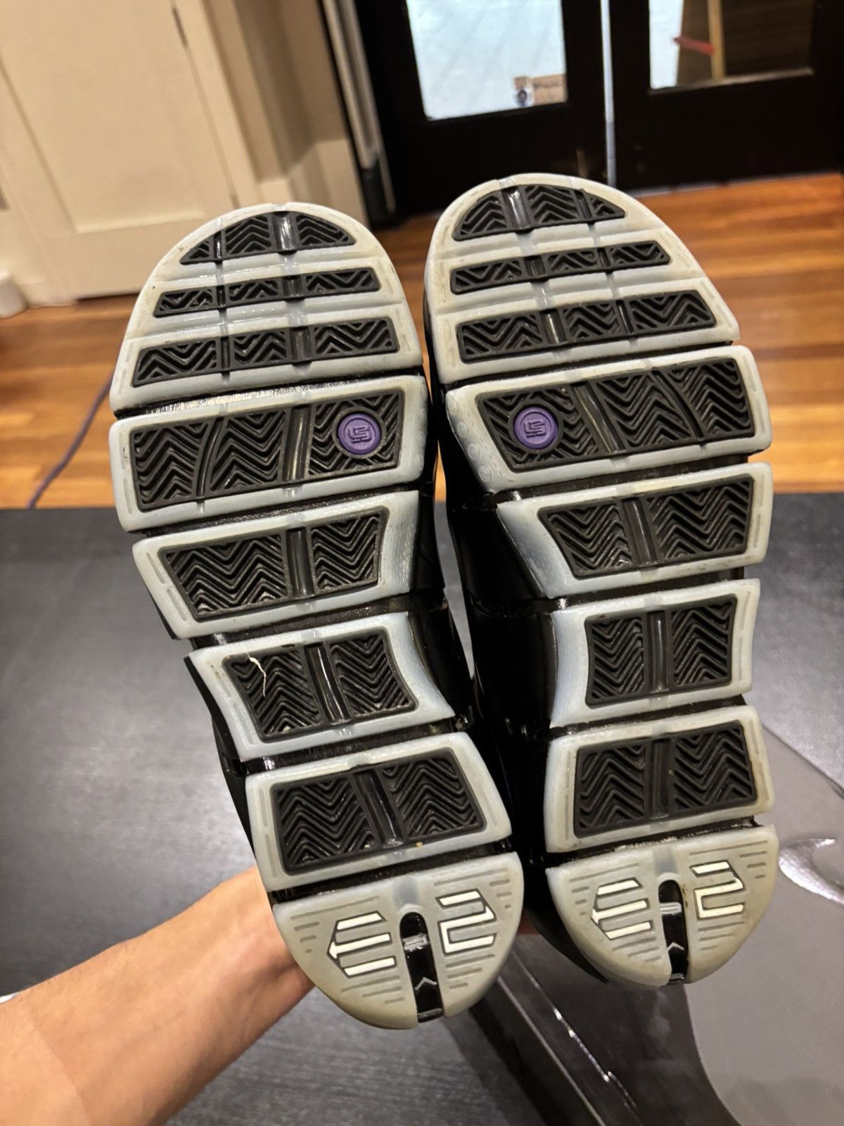Nike Lebron 4 ‘Eggplant’ Size US 9 / EU 42 - 5 Thumbnail