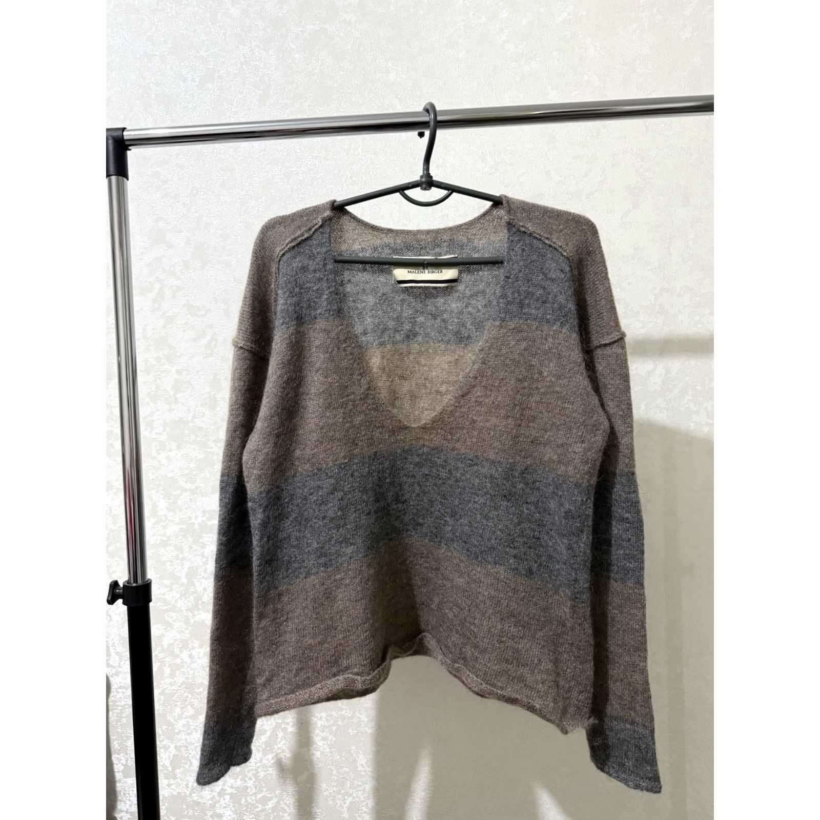 By Malene Birger VINTAGE By Malene Birger Wool Blend Striped V-Neck Sweater Brown Grey XS Women’s Wool Blend Striped V-Neck Pullover Sweater Girls/Men? Size XS / US 0-2 / IT 36-38 - 2 Thumbnail