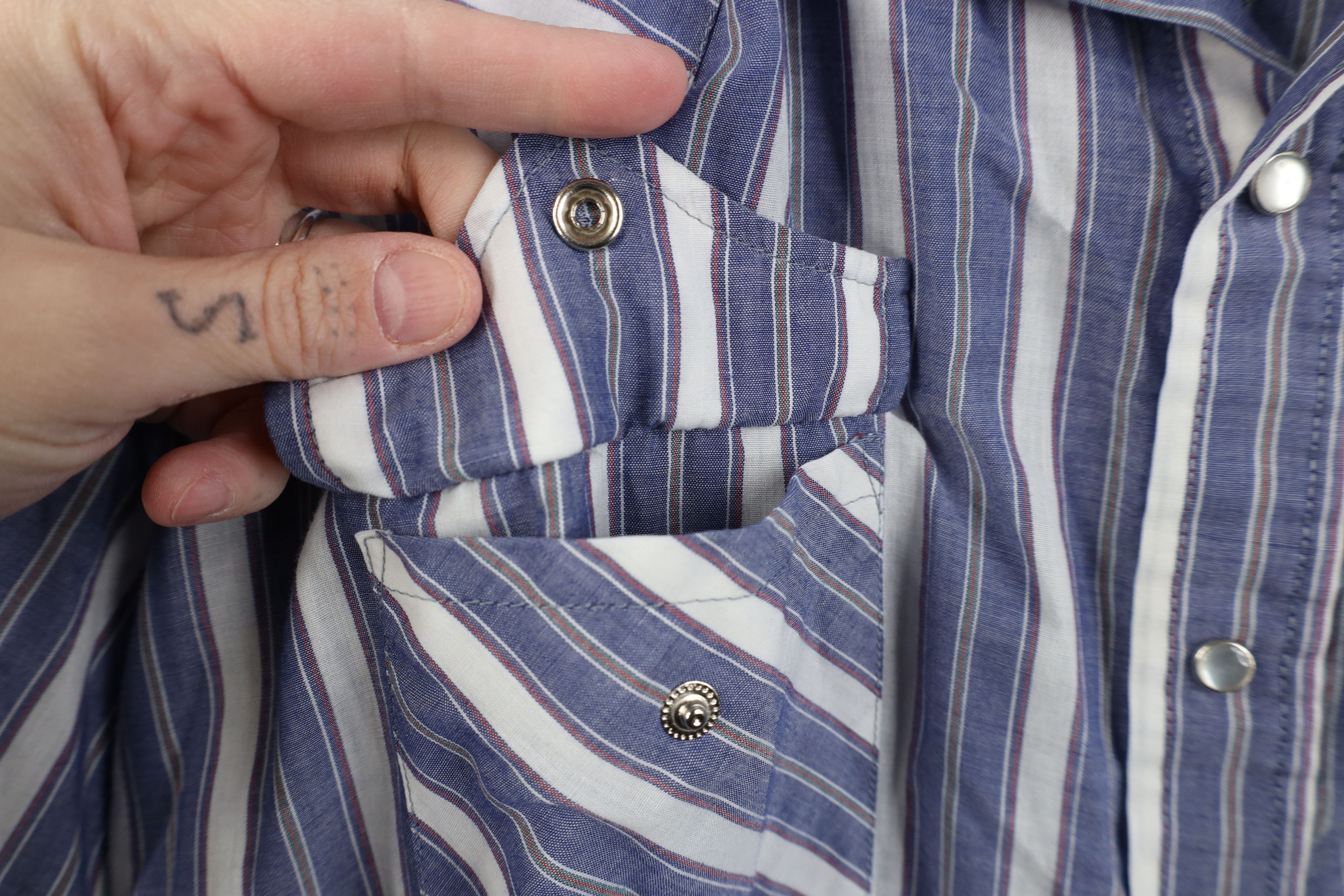 Vintage Vintage 90s Streetwear Rodeo Cowboy Striped Button Shirt Size US XXL / EU 58 / 5 - 7 Thumbnail