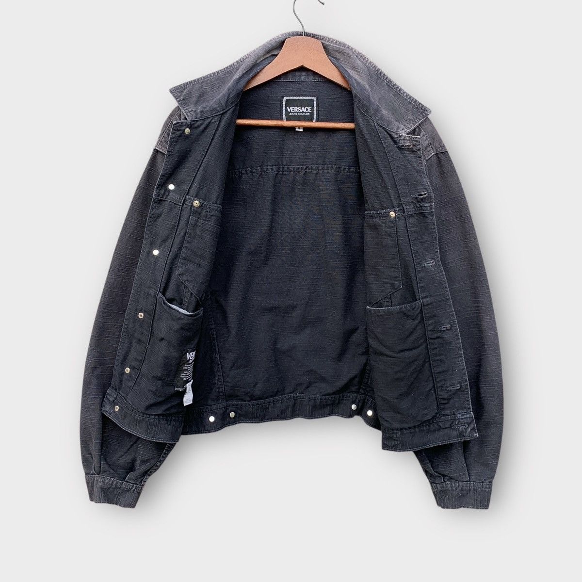 Versace Jeans Couture VINTAGE FADED VERSACE JEAN COUTURE TRUCKER DENIM JACKET Size US S / EU 44-46 / 1 - 3 Thumbnail