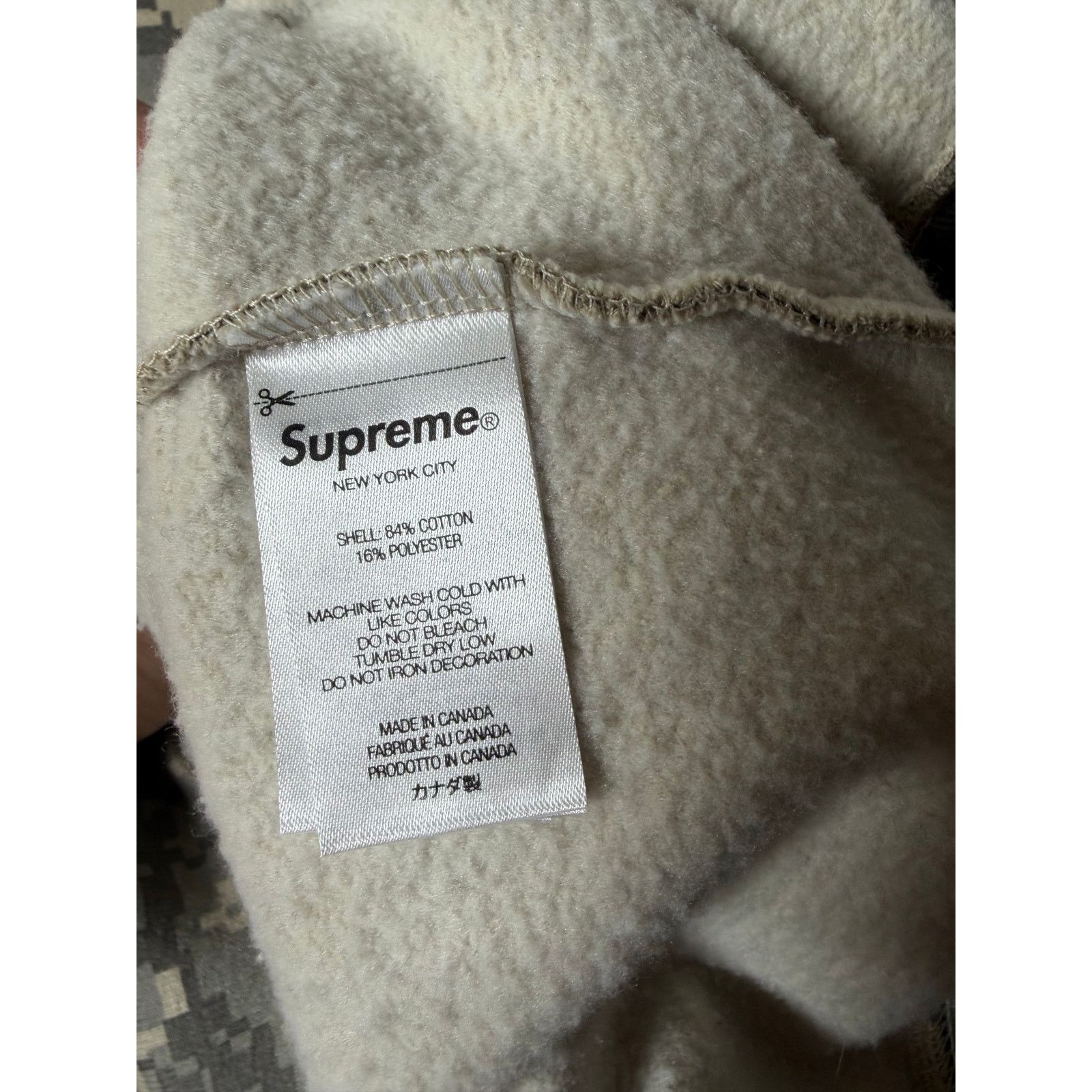 Supreme Supreme Small Box Hooded Sweatshirt 'Digi Camo' Size US M / EU 48-50 / 2 - 4 Thumbnail