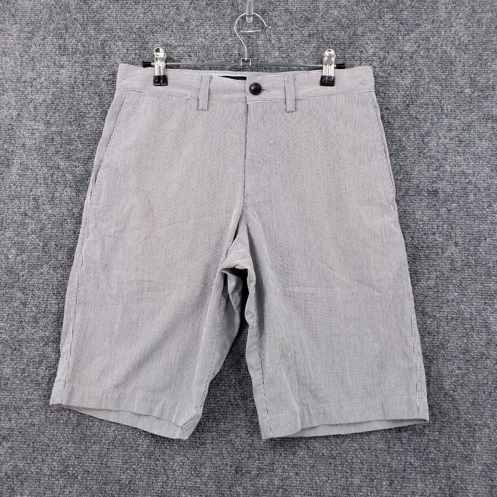 Banana Republic Banana Republic Shorts Mens 28x10 White Striped Chino Flat Front Cotton Casual Shirt Size US 28 / EU 44 - 2 Thumbnail