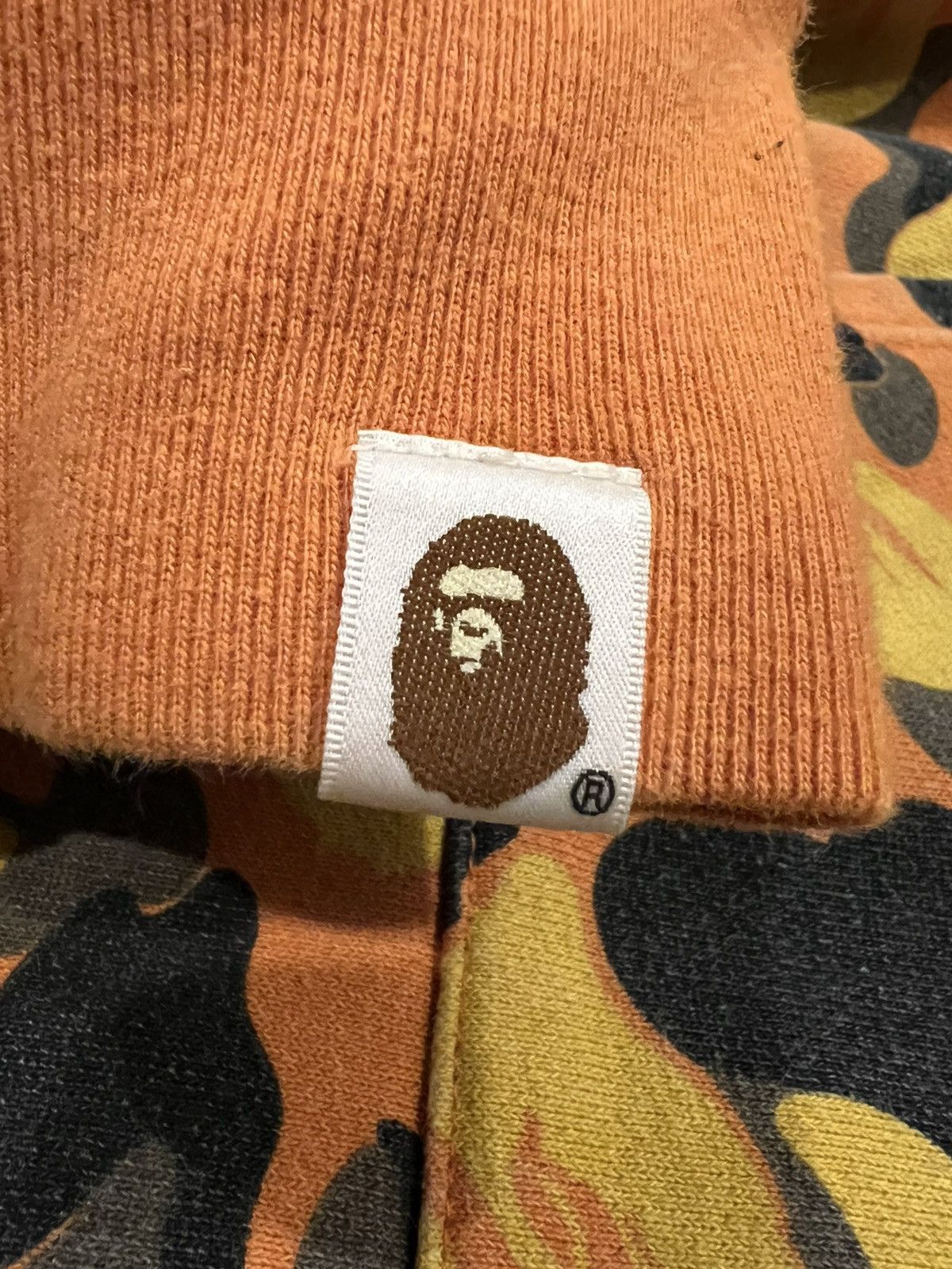 Bape × XO A Bathing Ape x XO Orange Camo Pullover Shark Hoodie Size US S / EU 44-46 / 1 - 6 Thumbnail