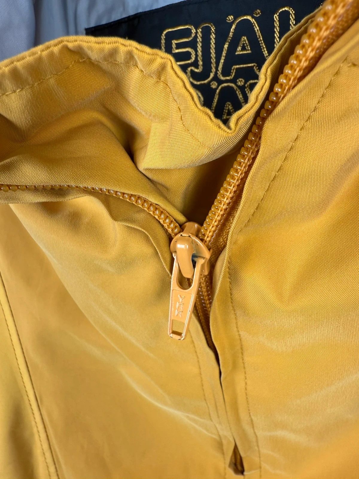 Fjallraven Fjallraven Vintage Dry Wear Light Anorak Jacket size L Size US L / EU 52-54 / 3 - 5 Thumbnail