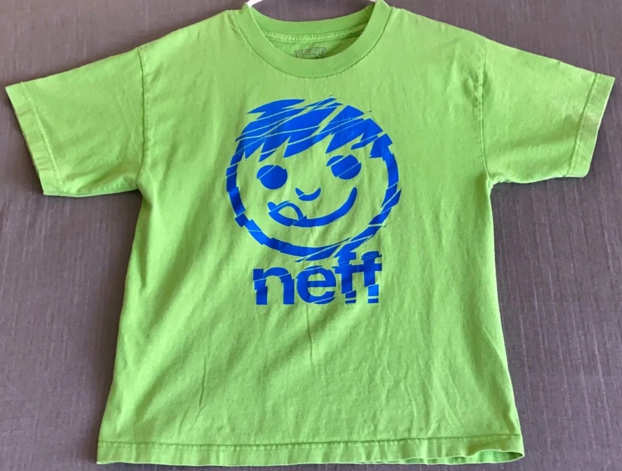 image of Neff T Shirt Skateboard T Shirt Youth Large T Shirt in Green, Men's (Size Small)