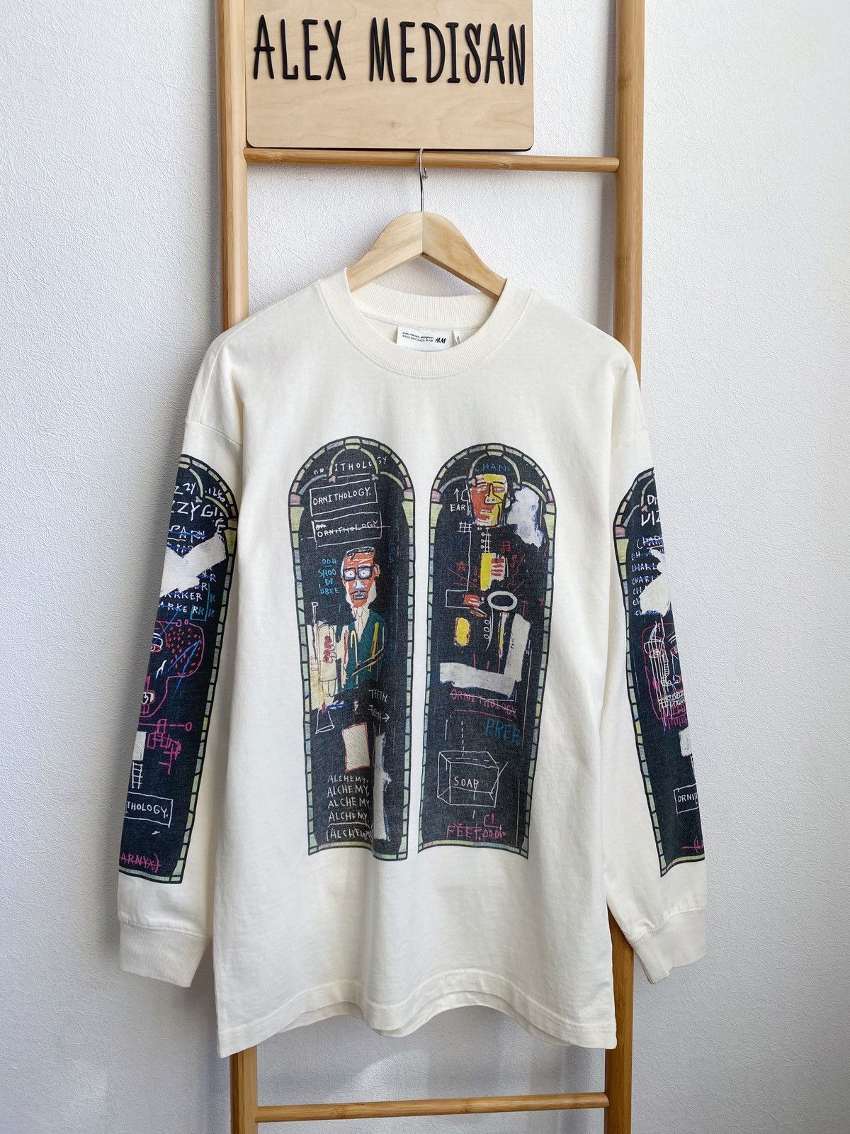 H&M × Jean-Michel Basquiat × Who Decides War WHO DECIDES WAR x BASQUIAT x H&M LONG SLEEVE RELAXED T-SHIRT Size US S / EU 44-46 / 1 - 2 Thumbnail