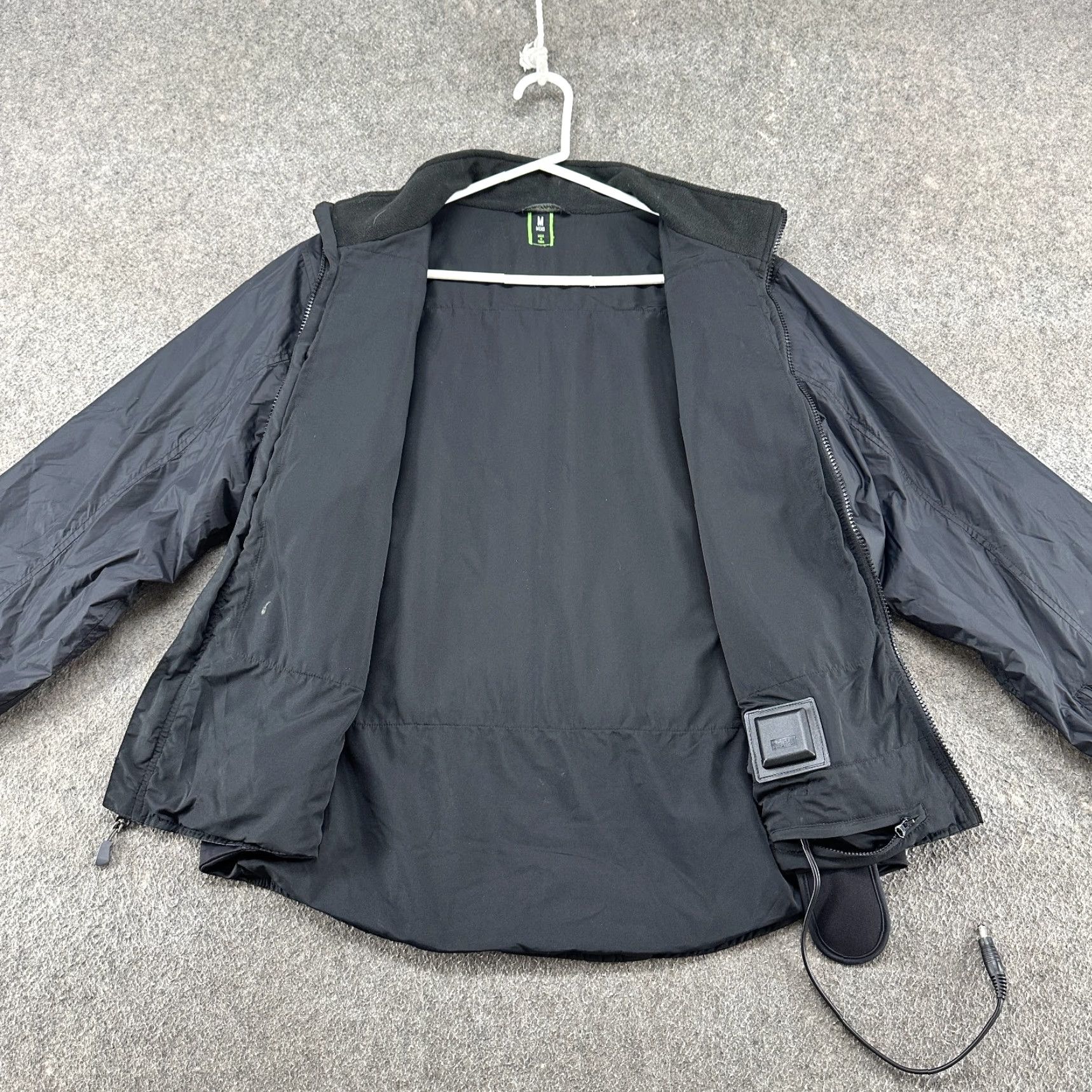 Vintage First Gear Jacket Mens M Black Windbreaker Full Zip Heated Motorcyle UNTESTED Size US M / EU 48-50 / 2 - 6 Thumbnail