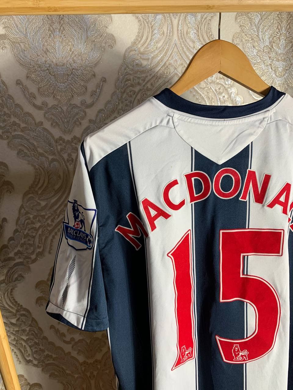 Umbro VINTAGE UMBRO FC WEST BROMWICH ALBION ENGLAND SOCCER JERSEY Size US XL / EU 56 / 4 - 14 Thumbnail