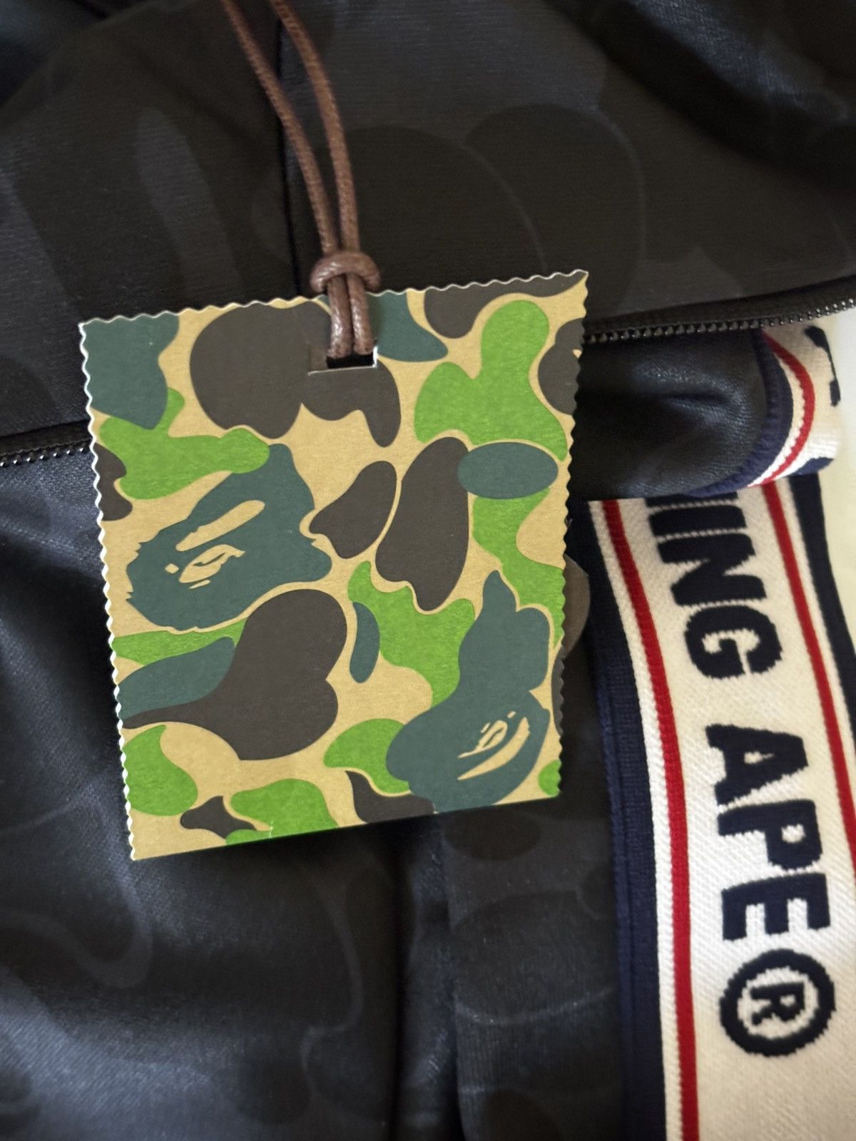 Bape ape bape solid camo relaxed fit shark full zip hoodie M new Size US M / EU 48-50 / 2 - 6 Thumbnail