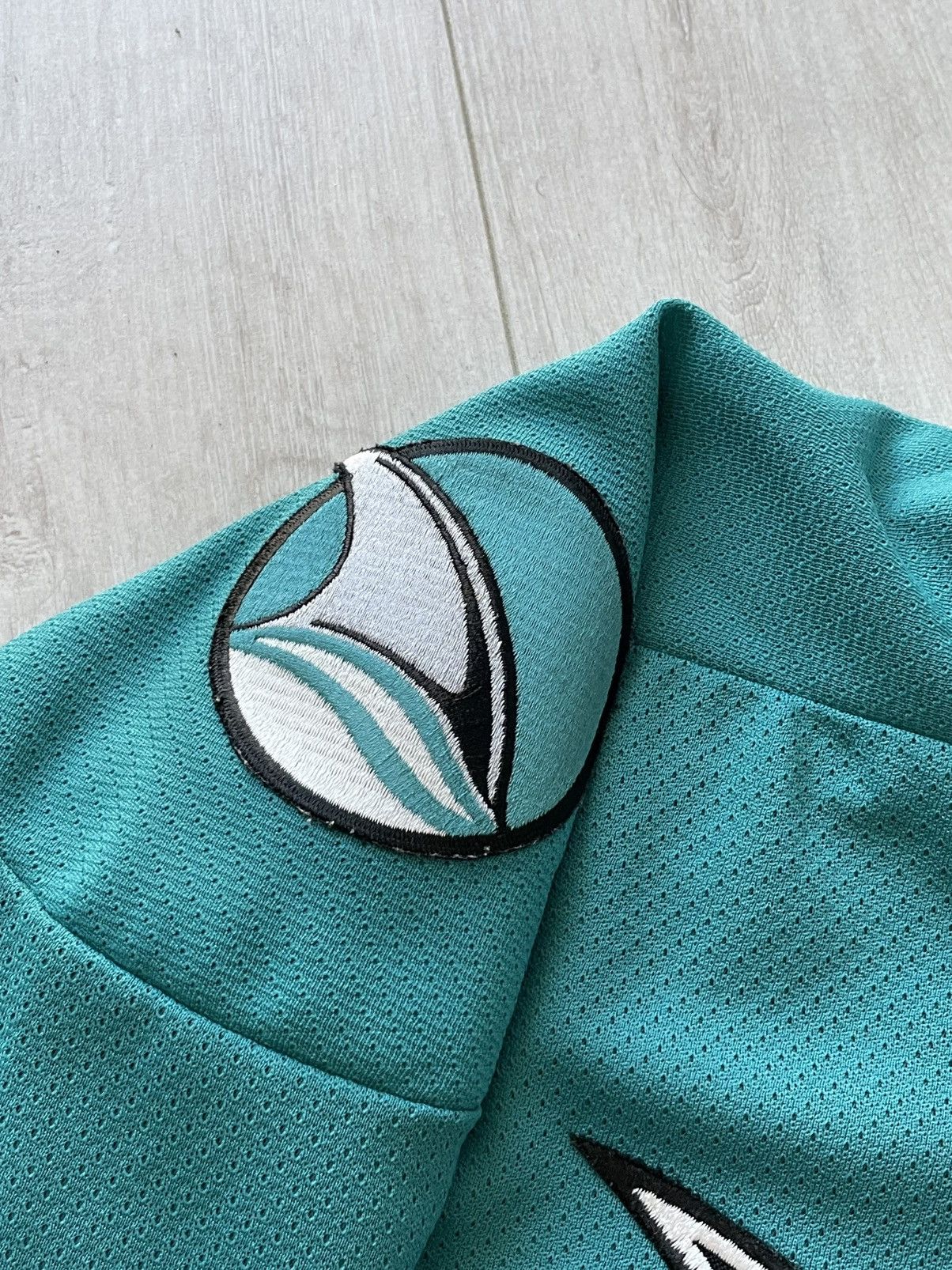 NHL Vintage 90's CCM San Jose Sharks NHL Hockey Jersey RARE Size US M / EU 48-50 / 2 - 6 Thumbnail