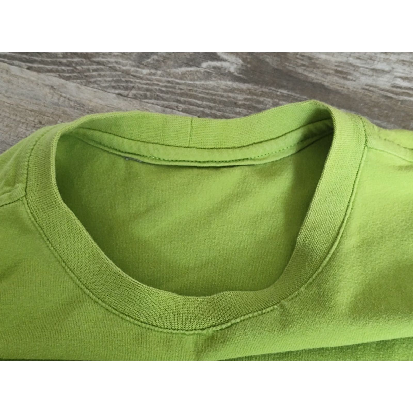 Nike VINTAGE Nike Men's Tee Shirt Lime Green Solid Pocket Stretch Tee Shirt Size US M / EU 48-50 / 2 - 5 Thumbnail
