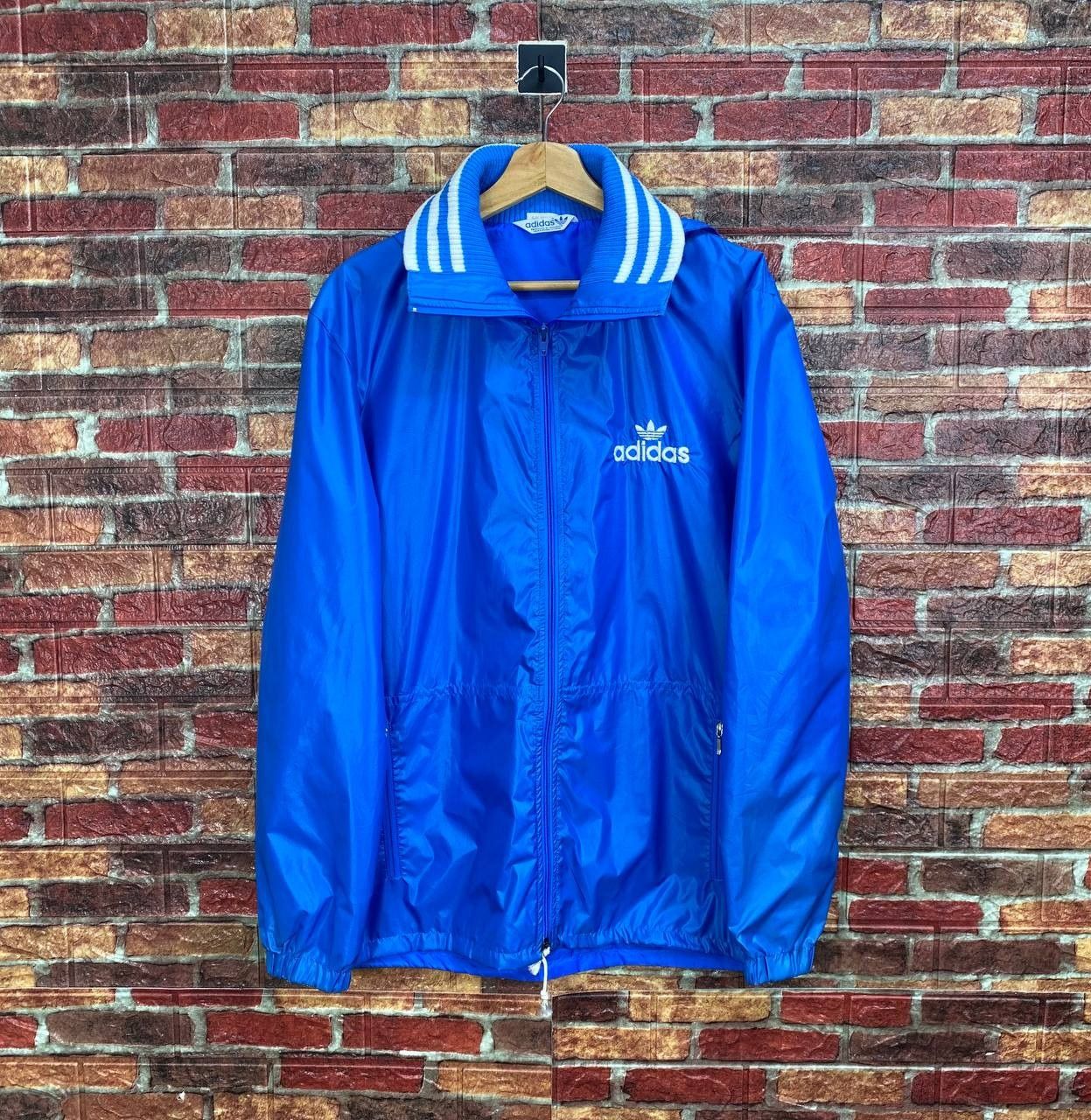 Adidas VINTAGE ADIDAS JAPAN NYLON BLUE STRIPED COLLAR HIDDEN HOOD Size US L / EU 52-54 / 3 - 1 Thumbnail